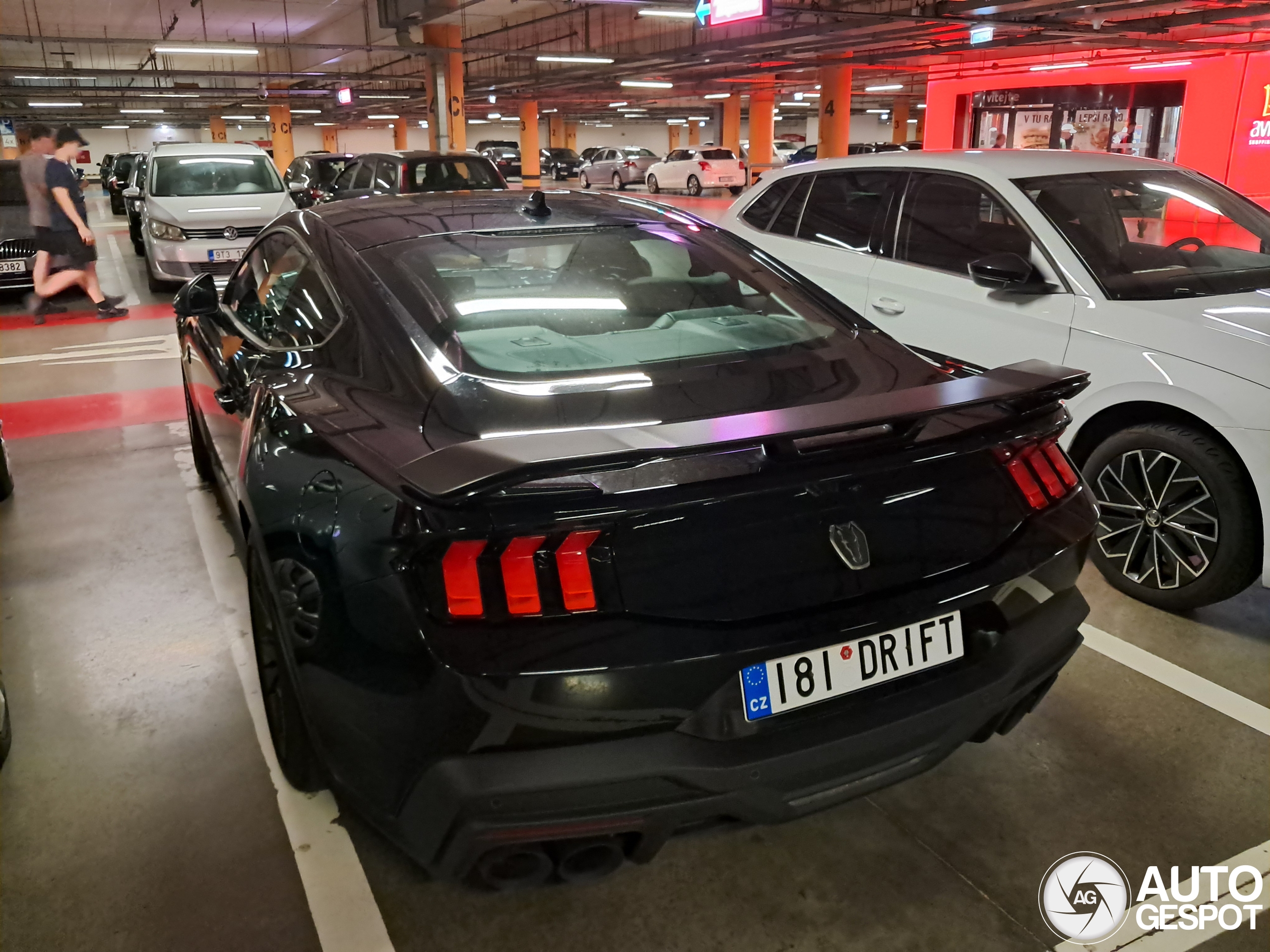 Ford Mustang Dark Horse 2024