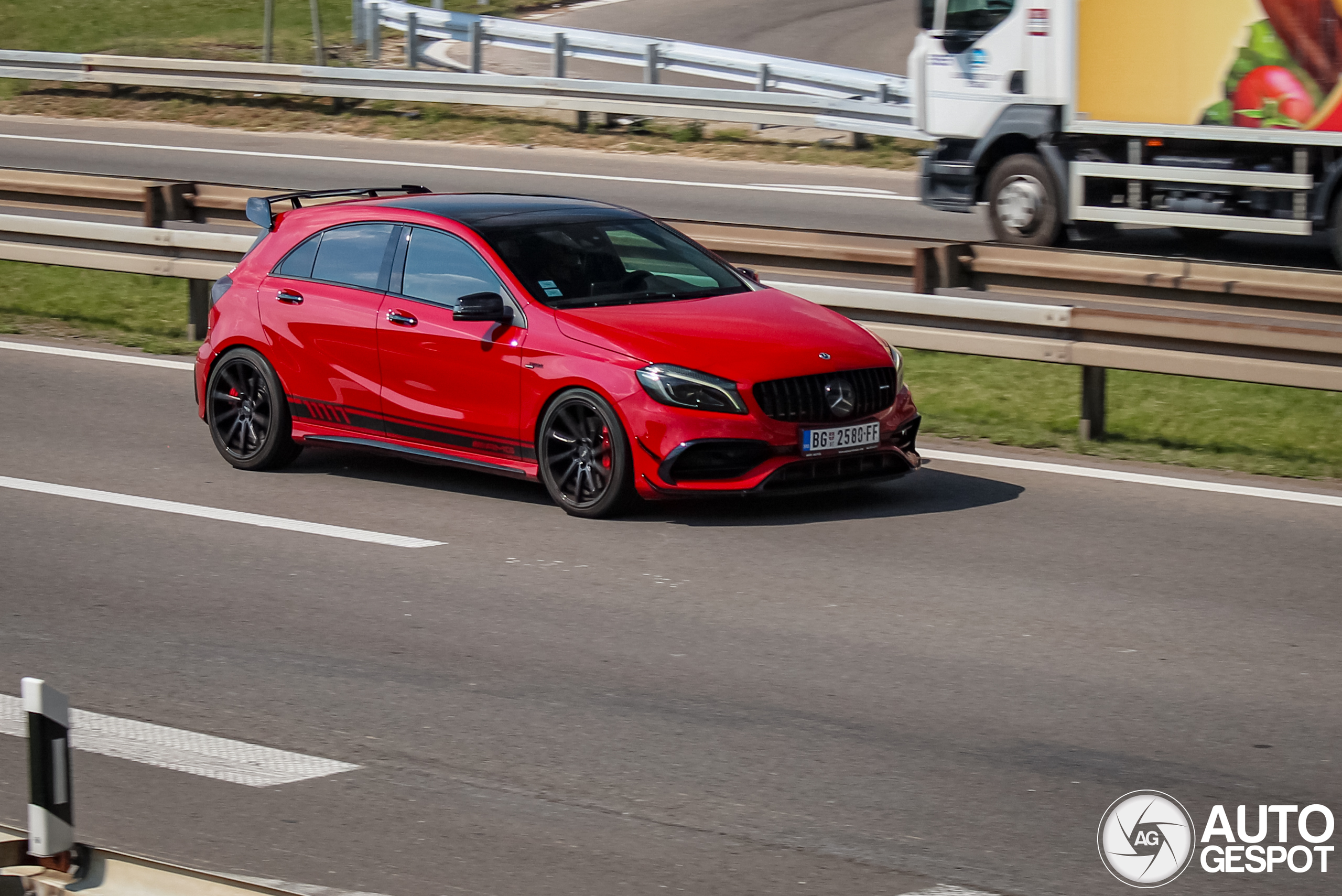 Mercedes-AMG A 45 W176 2015