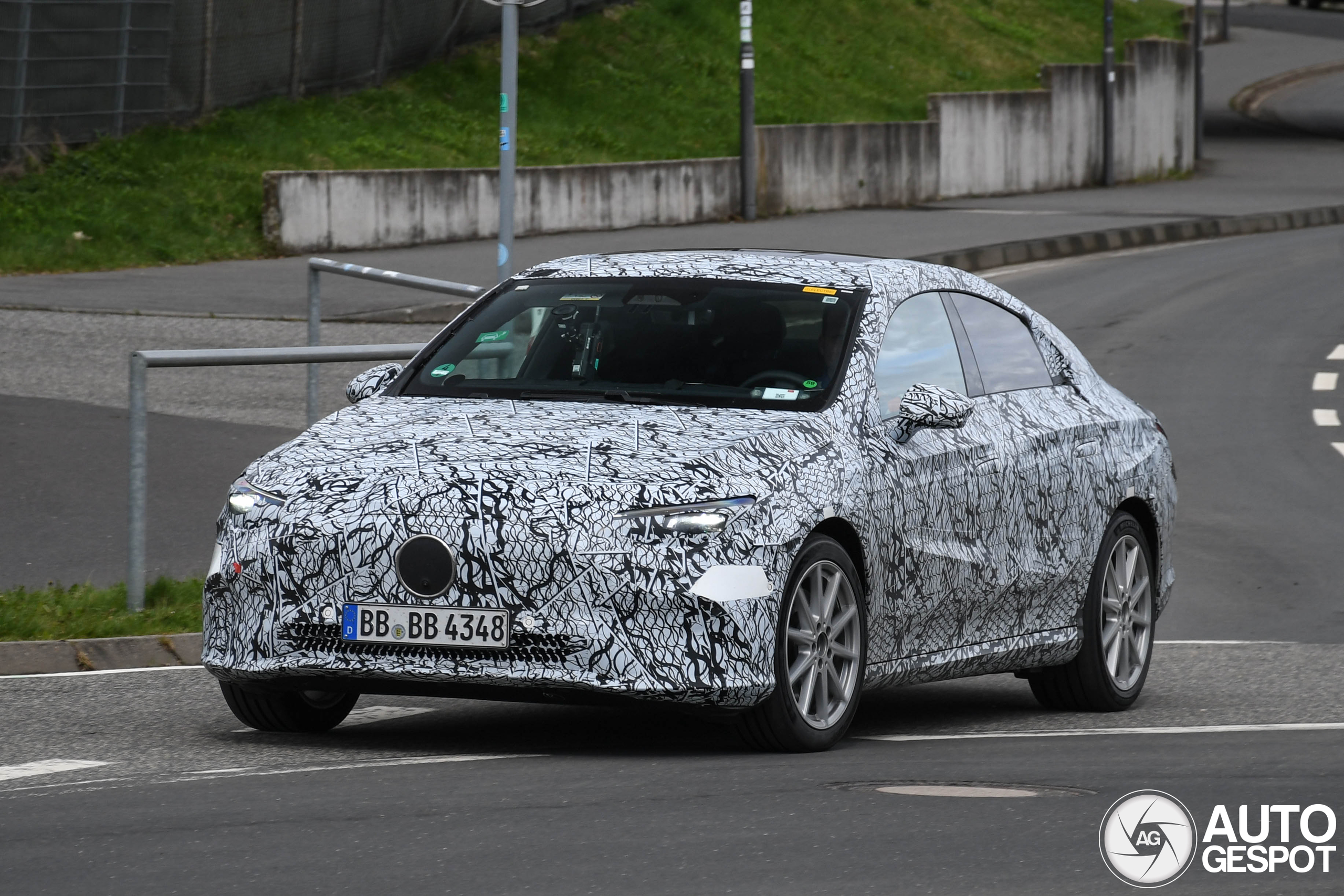 Mercedes-Benz CLA EV 2025