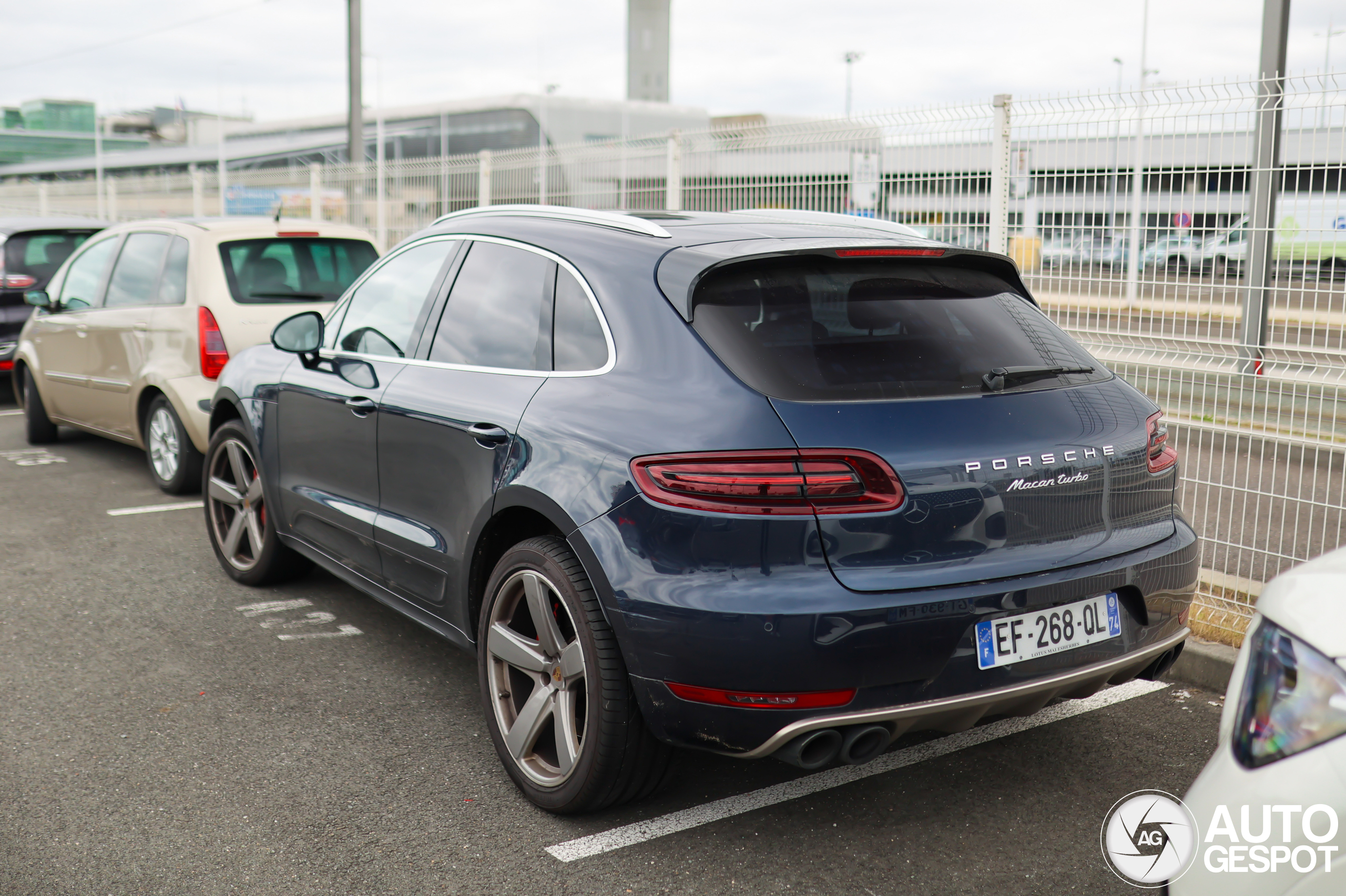 Porsche 95B Macan Turbo