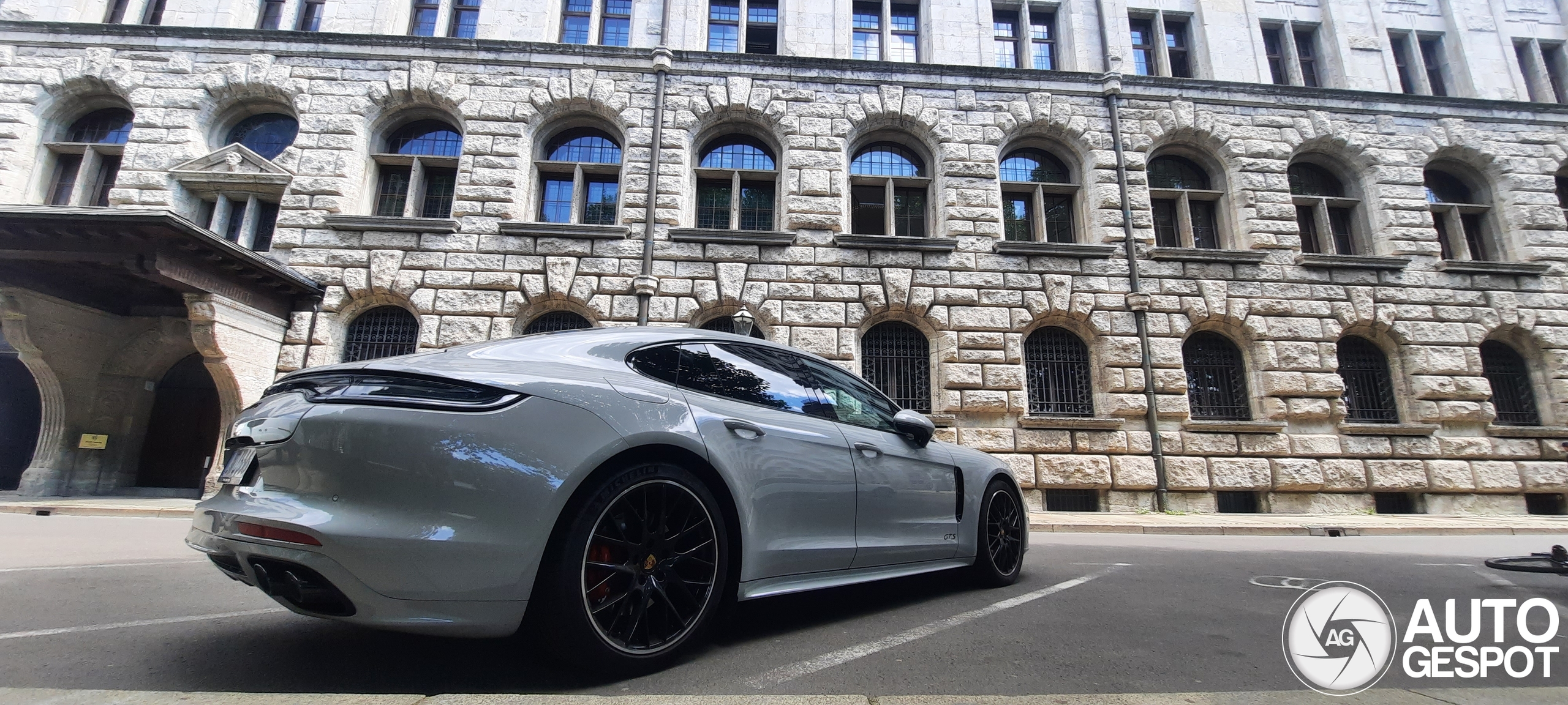 Porsche 971 Panamera GTS MkII