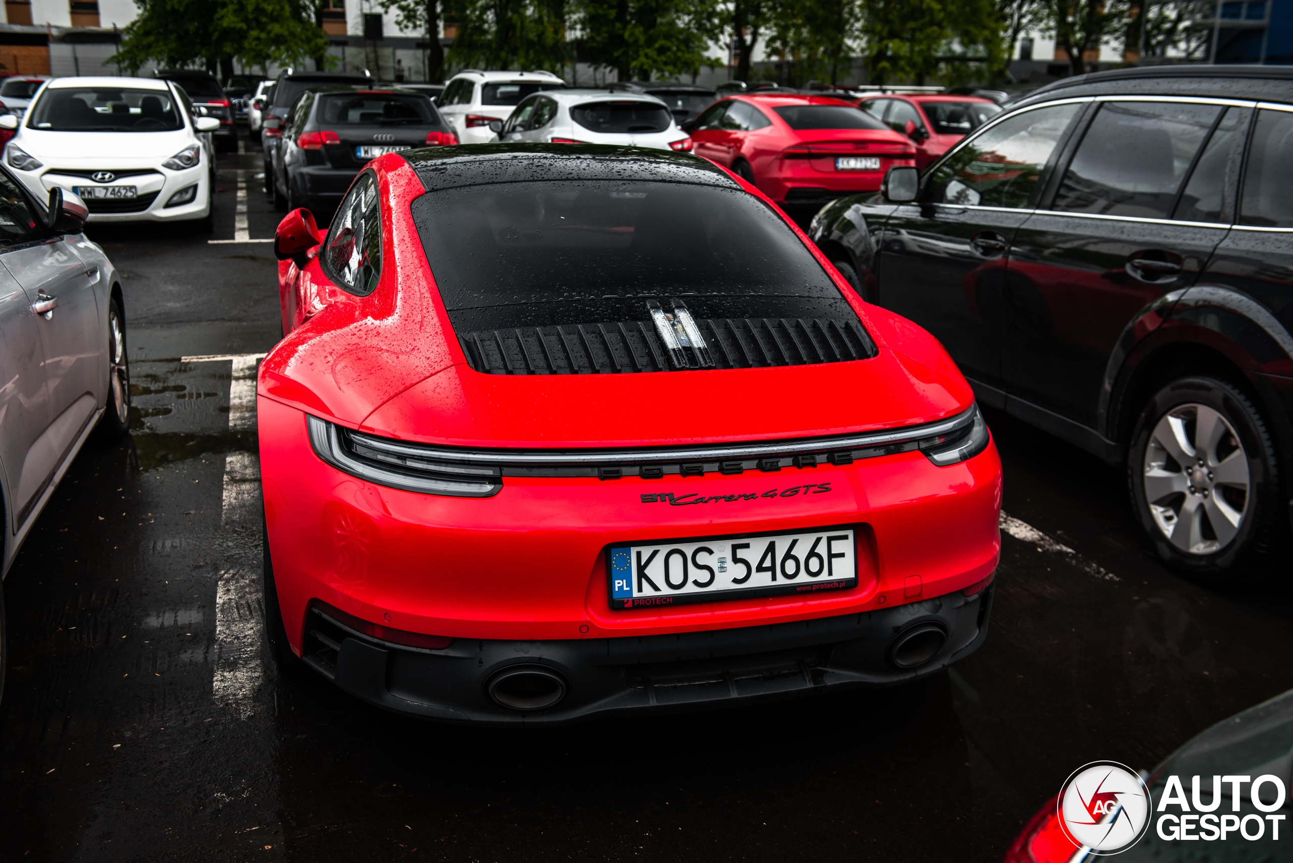 Porsche 992 Carrera 4 GTS