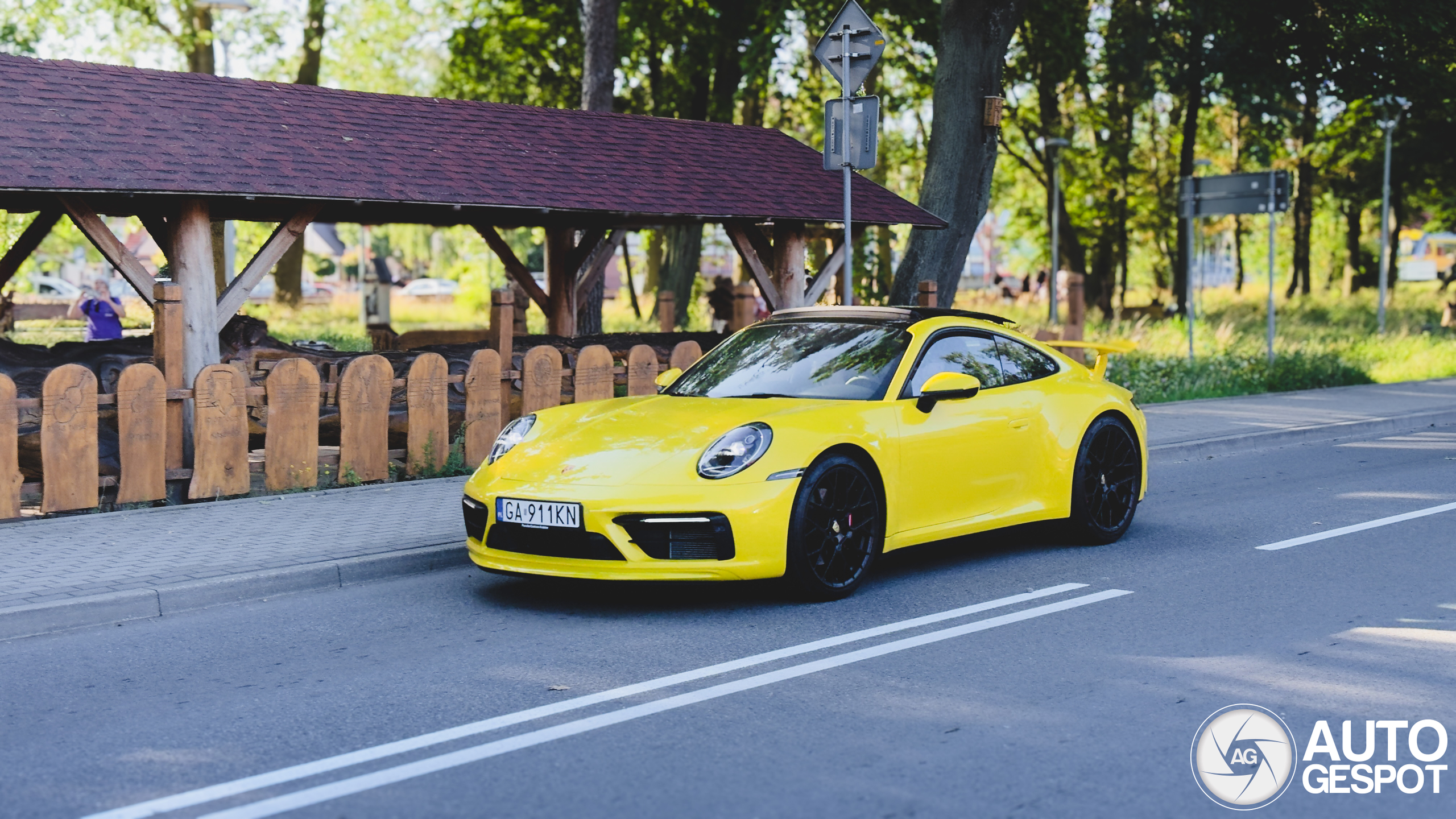 Porsche 992 Carrera 4S