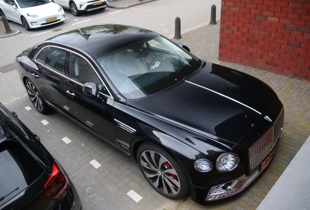 Bentley Flying Spur V8 Azure