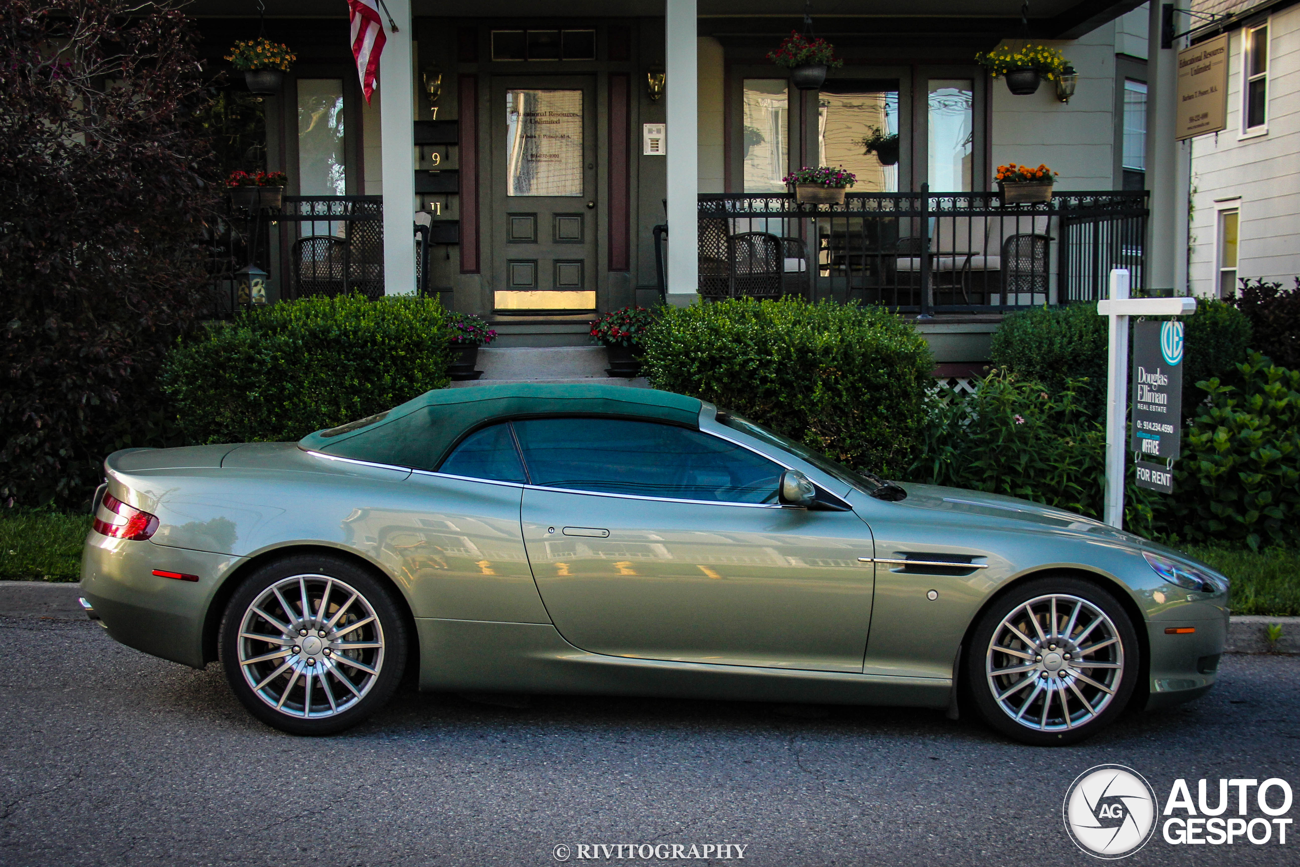 Aston Martin DB9 Volante