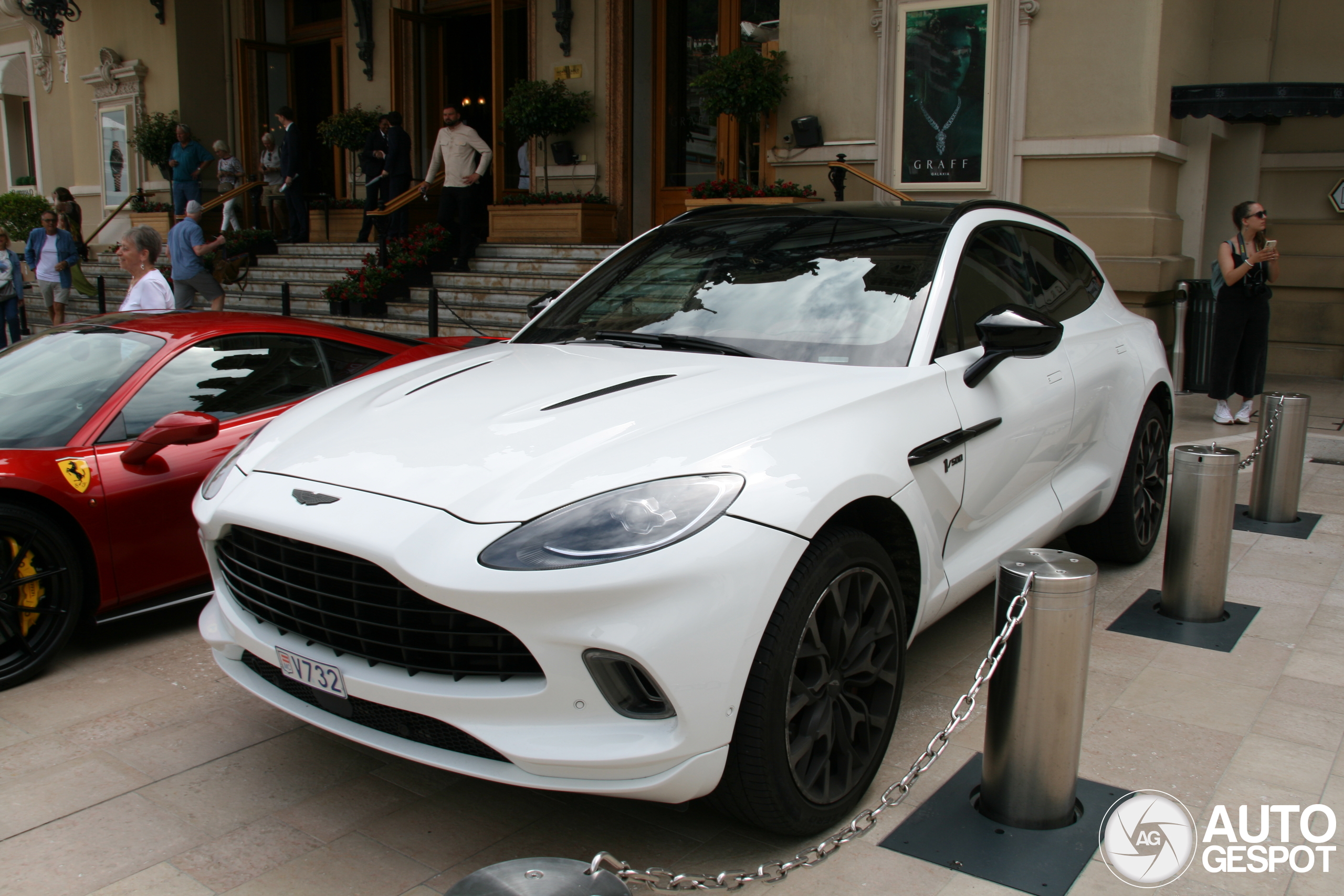 Aston Martin DBX