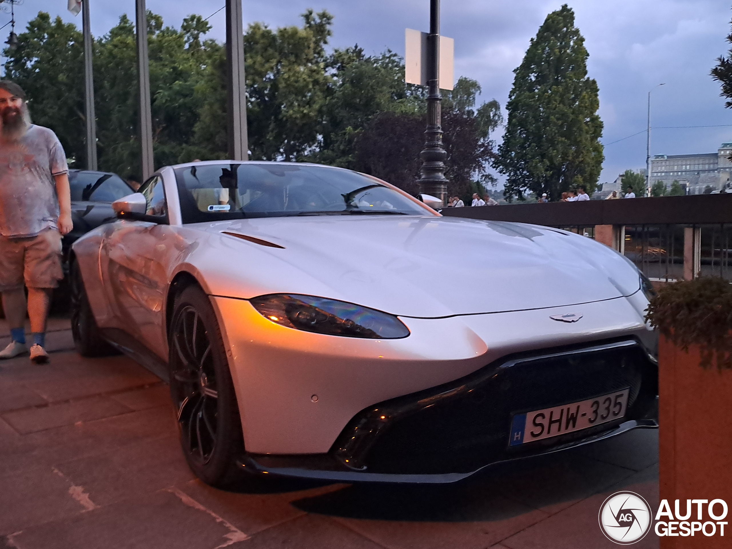 Aston Martin V8 Vantage 2018