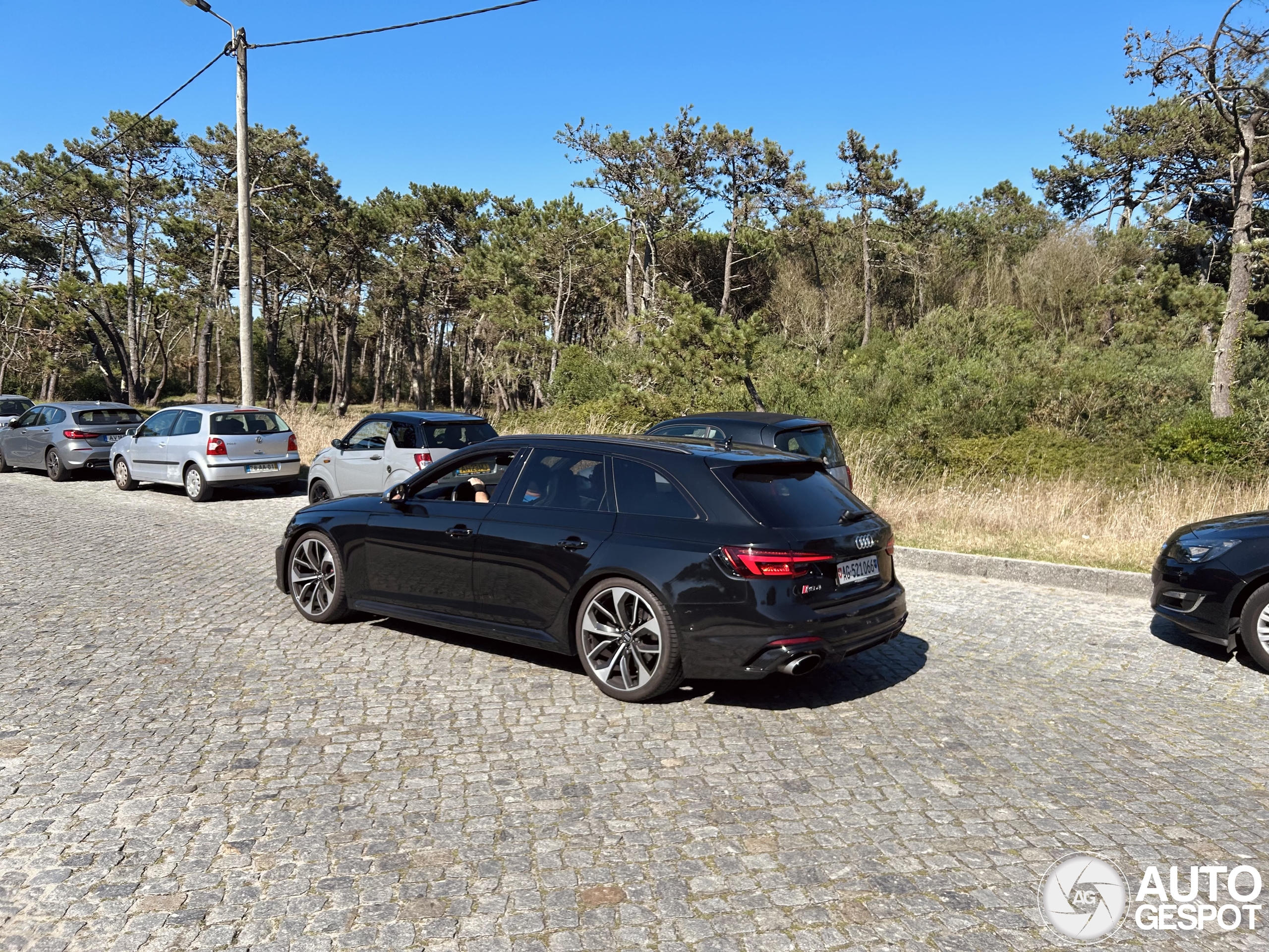 Audi RS4 Avant B9