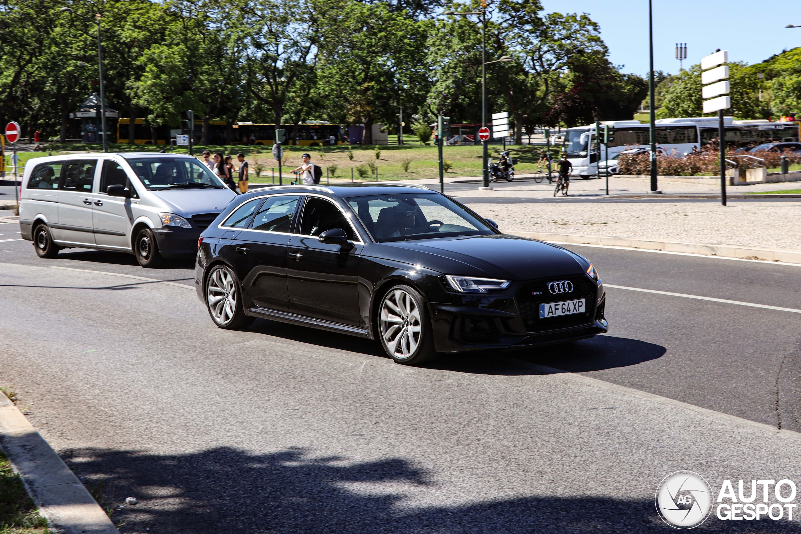 Audi RS4 Avant B9