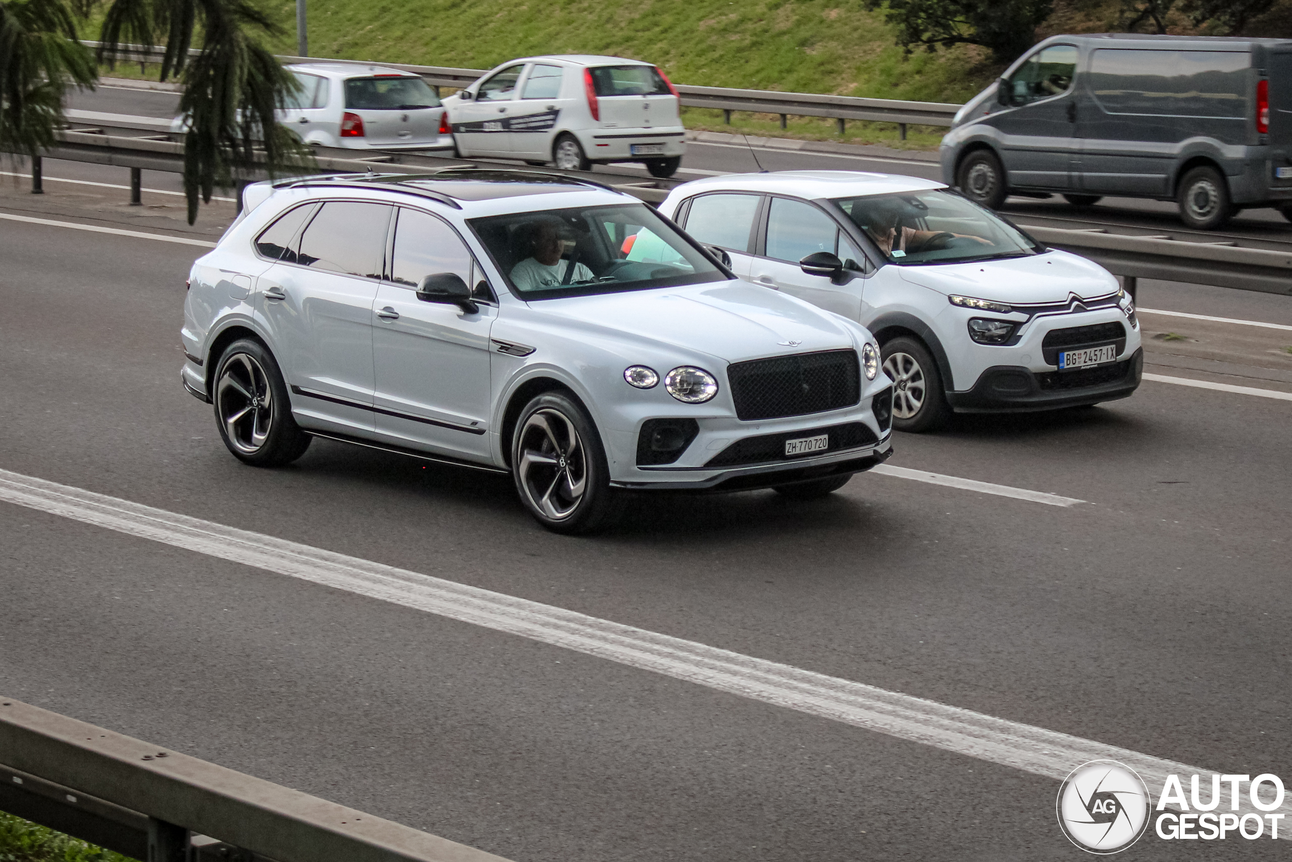 Bentley Bentayga V8 S 2022