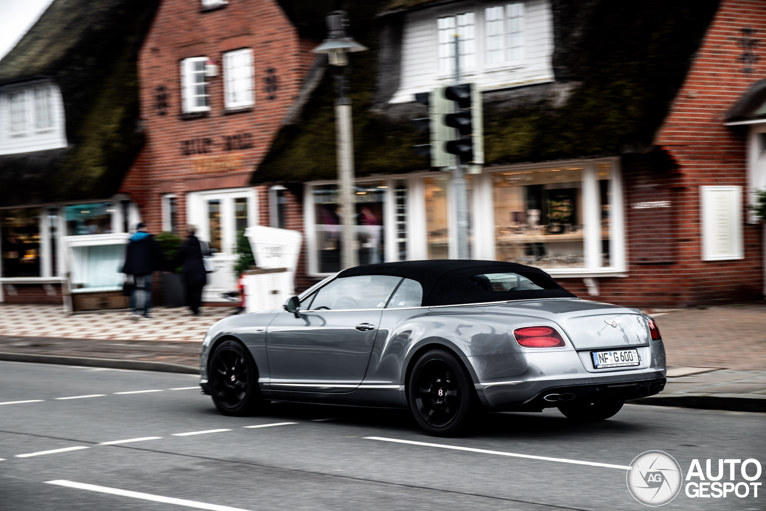 Bentley Continental GTC V8 S