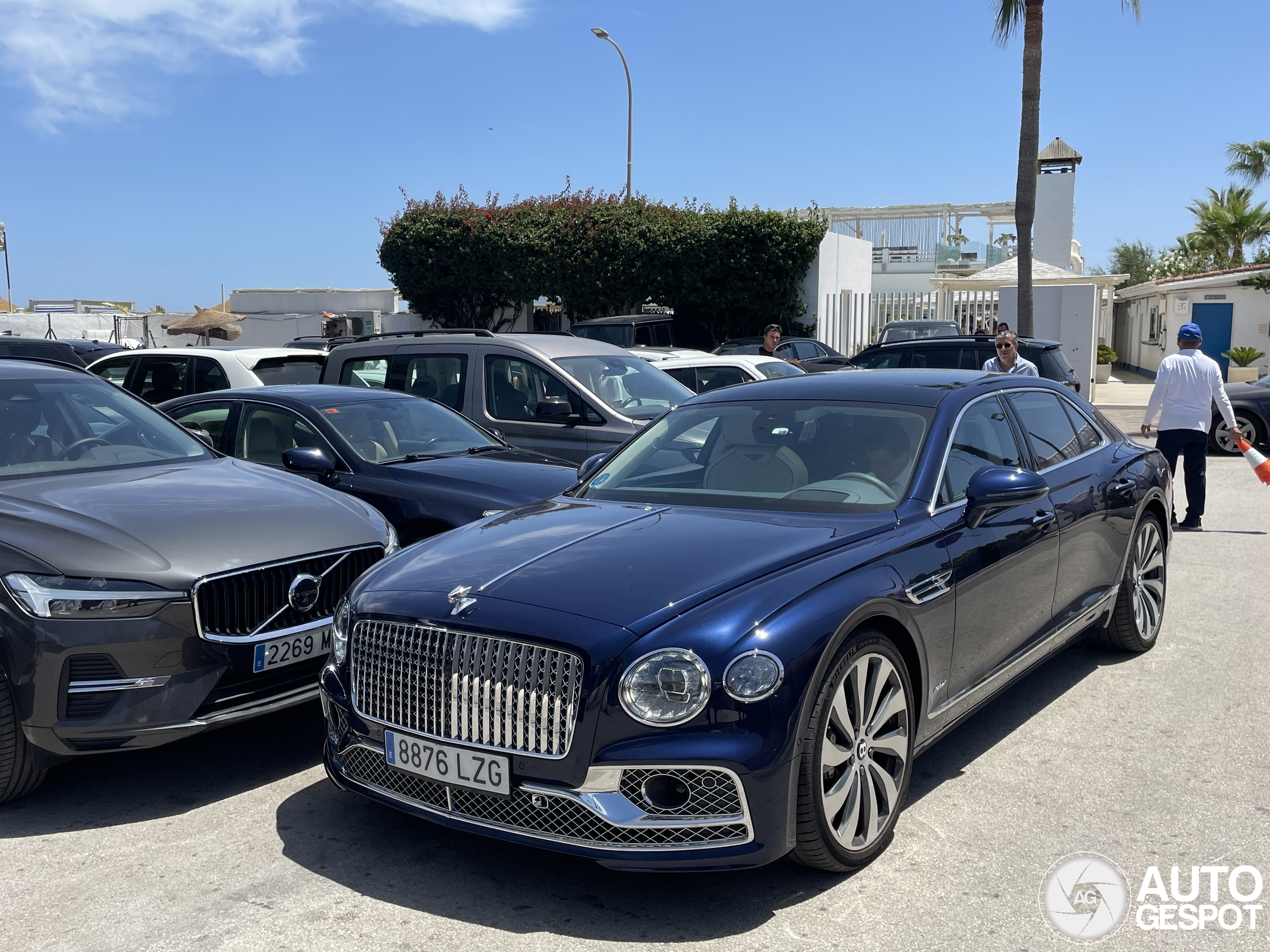 Bentley Flying Spur Hybrid