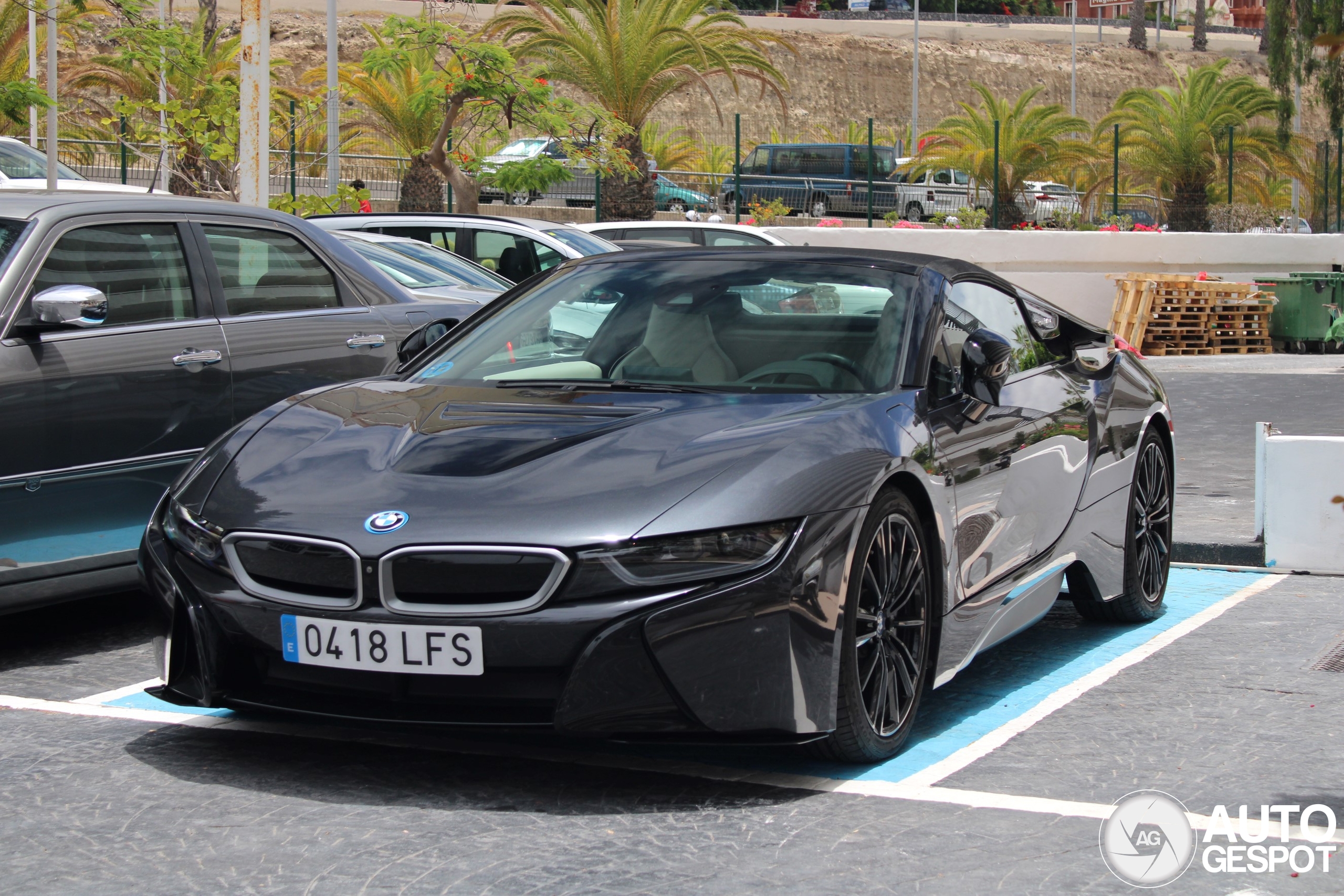 BMW i8 Roadster