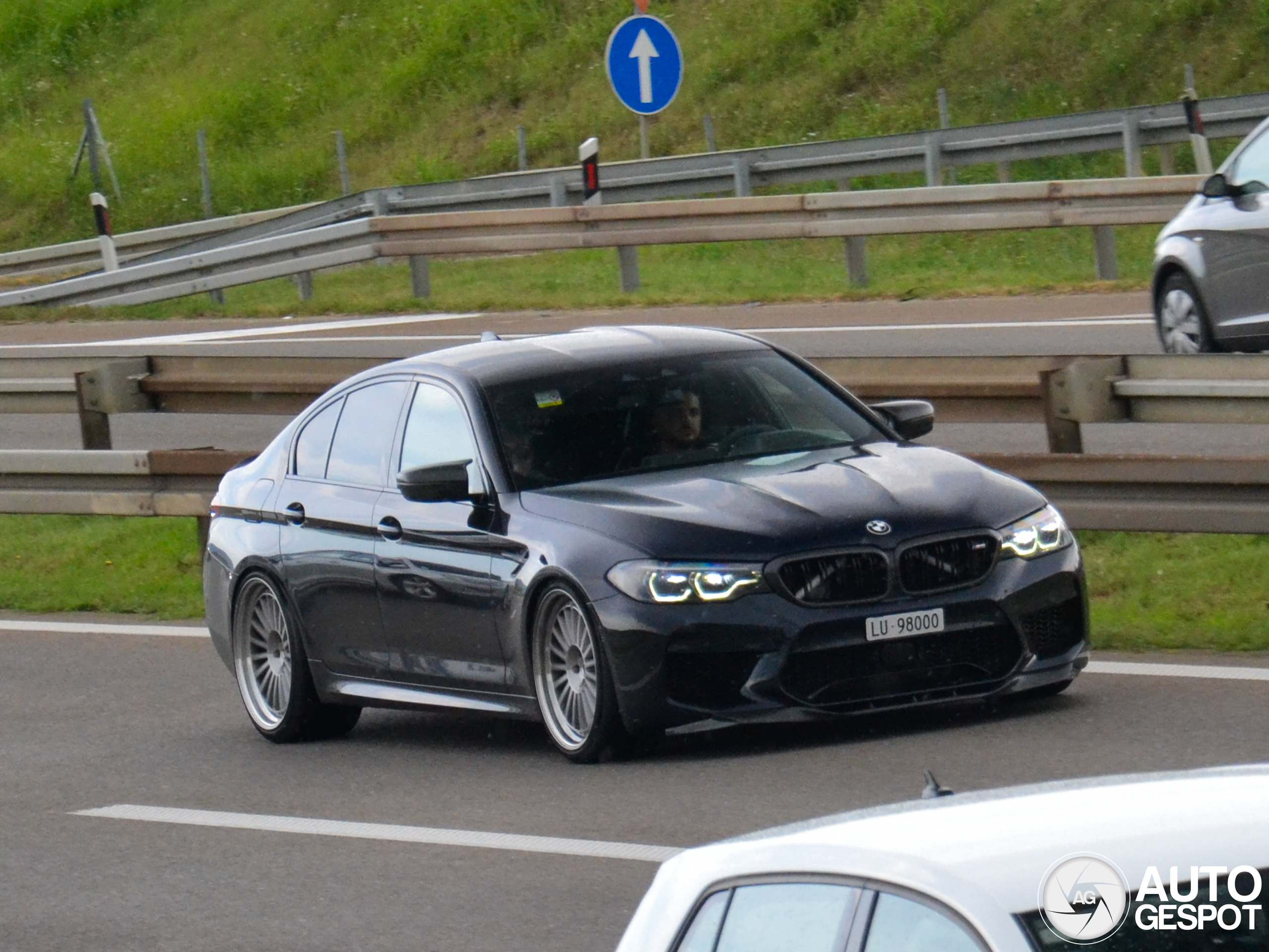 BMW M5 F90