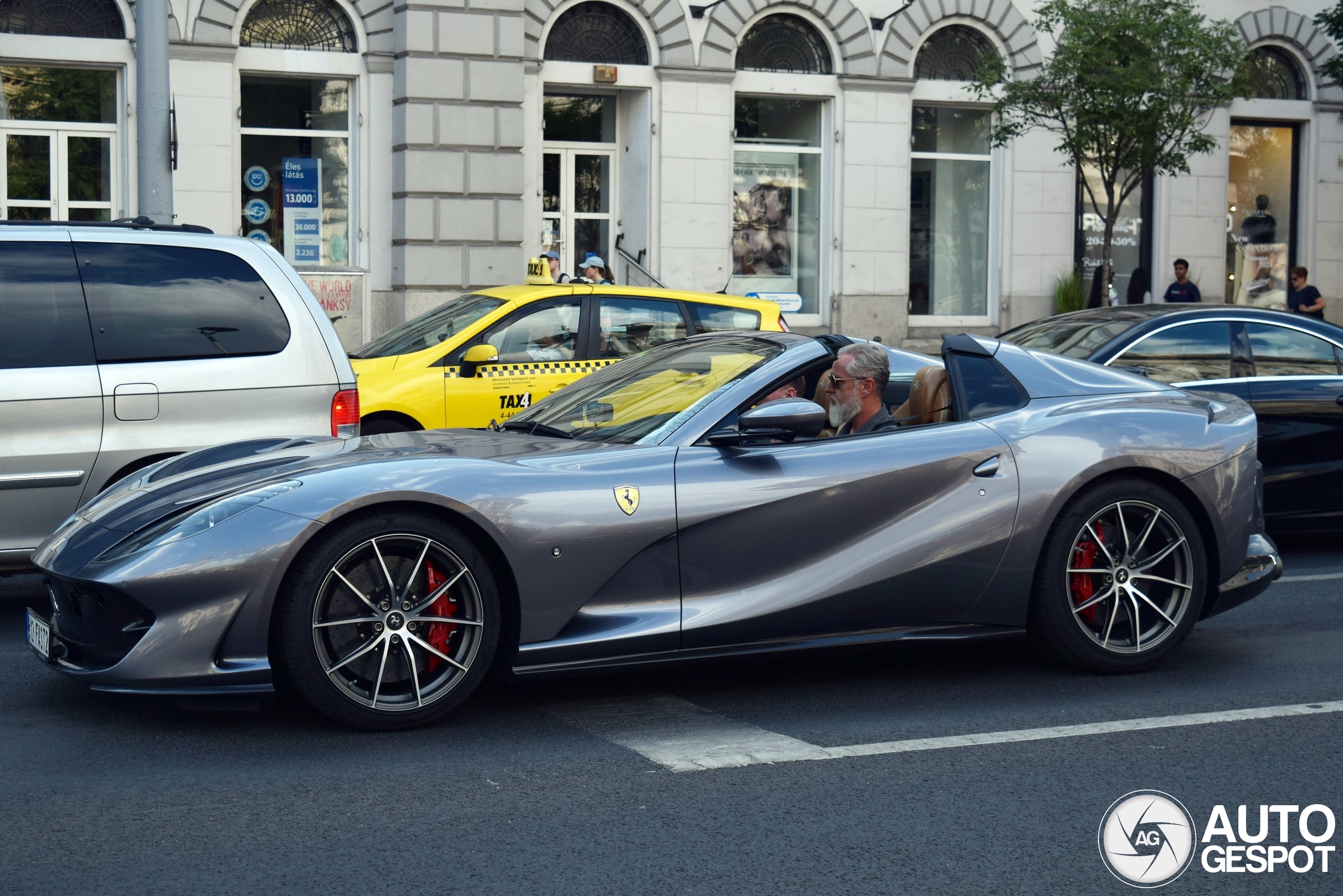 Ferrari 812 GTS