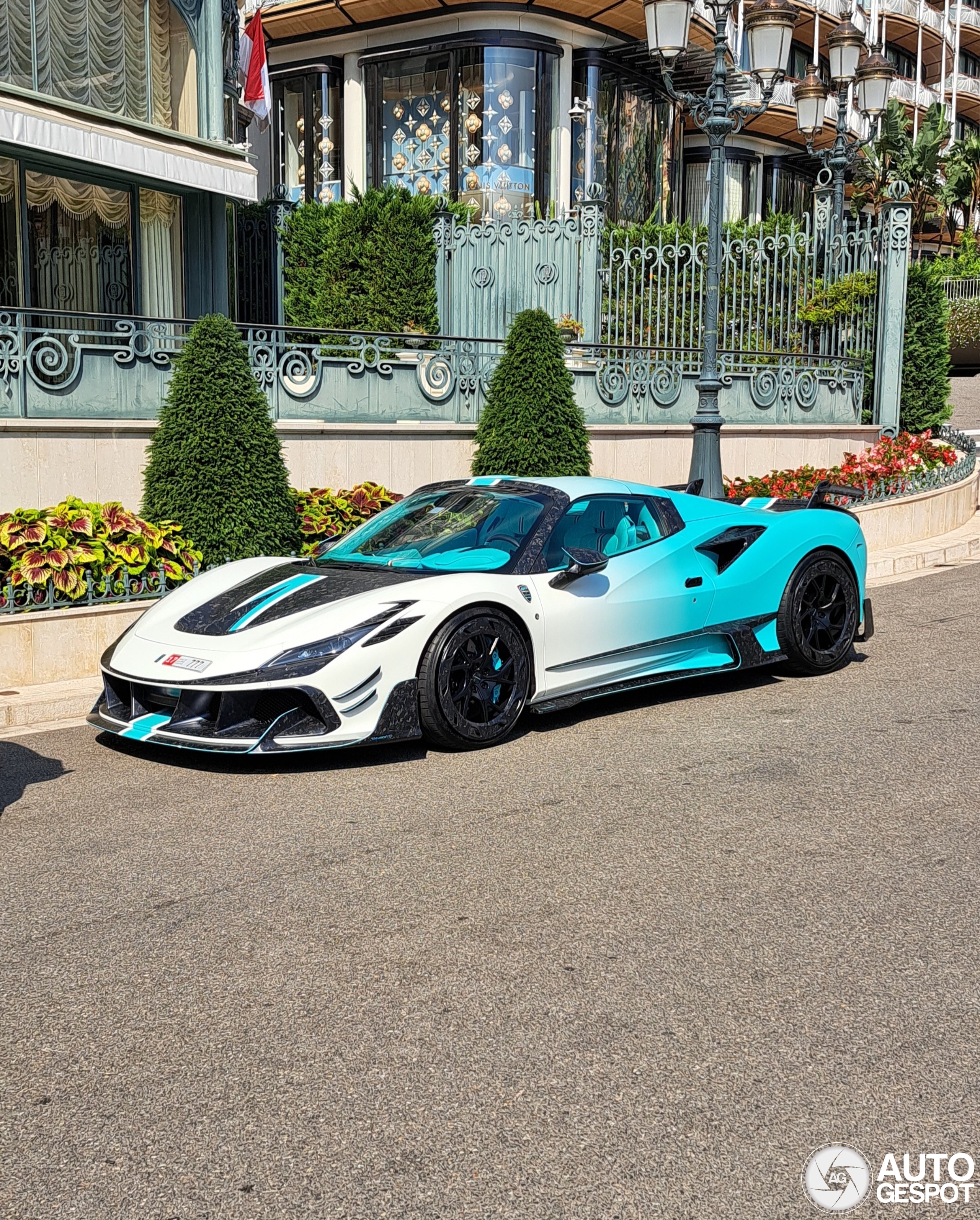 Ferrari F8 Spider Mansory F8XX Tempesta Turchese