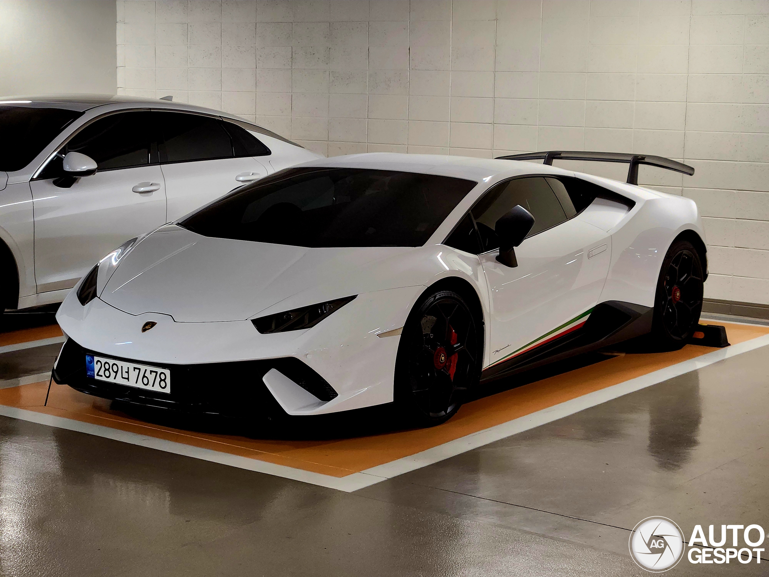 Lamborghini Huracán LP640-4 Performante