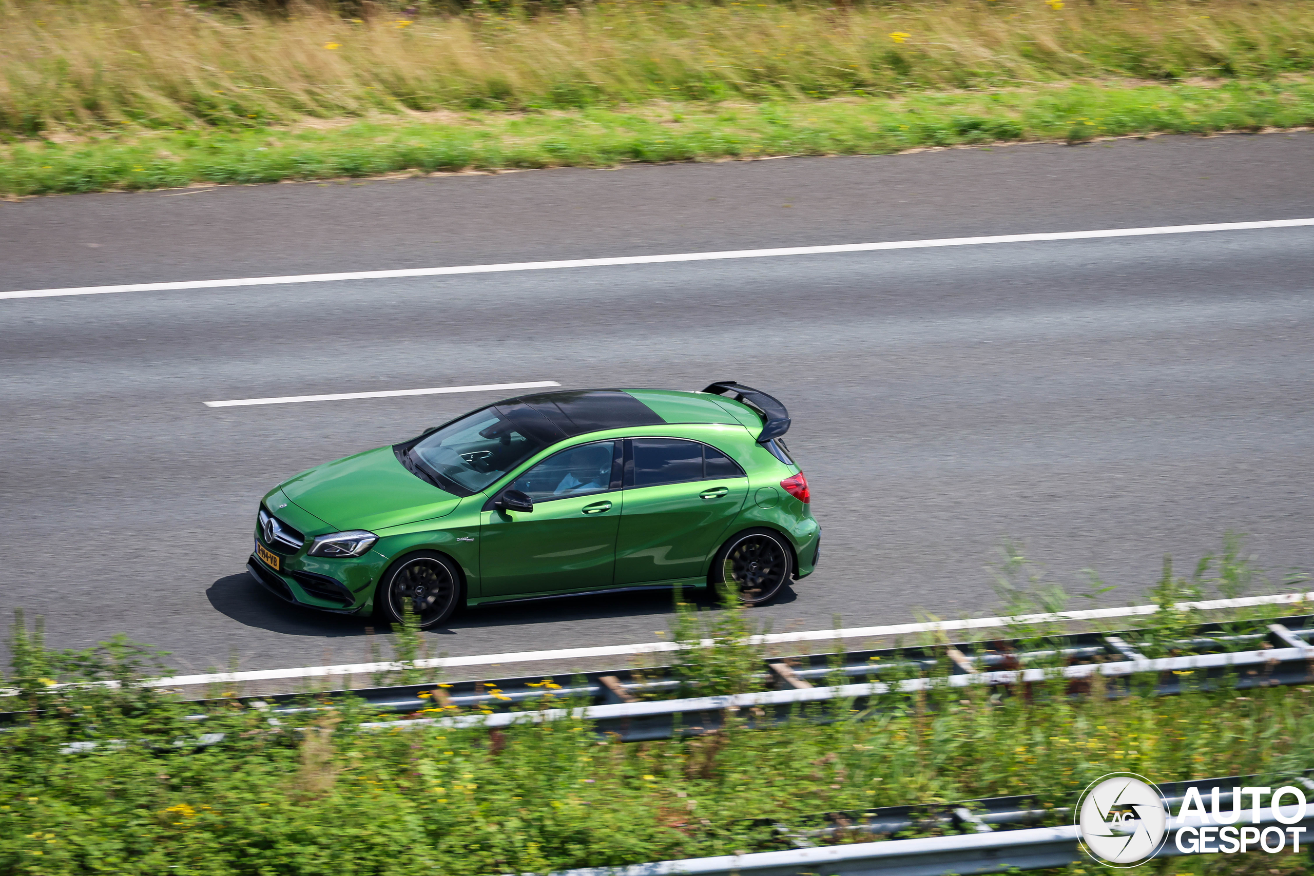 Mercedes-AMG A 45 W176 2015