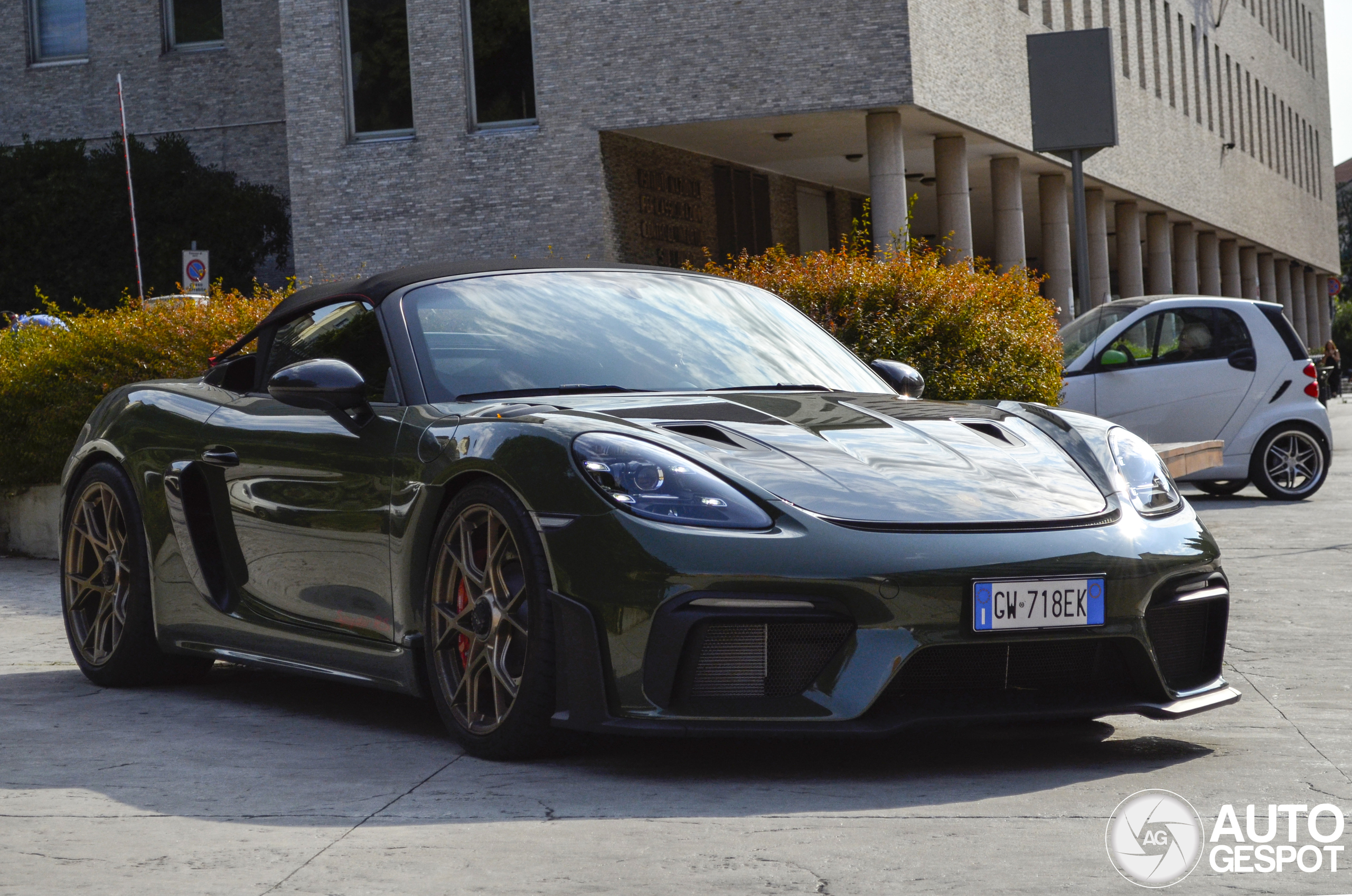 Porsche 718 Spyder RS Weissach Package