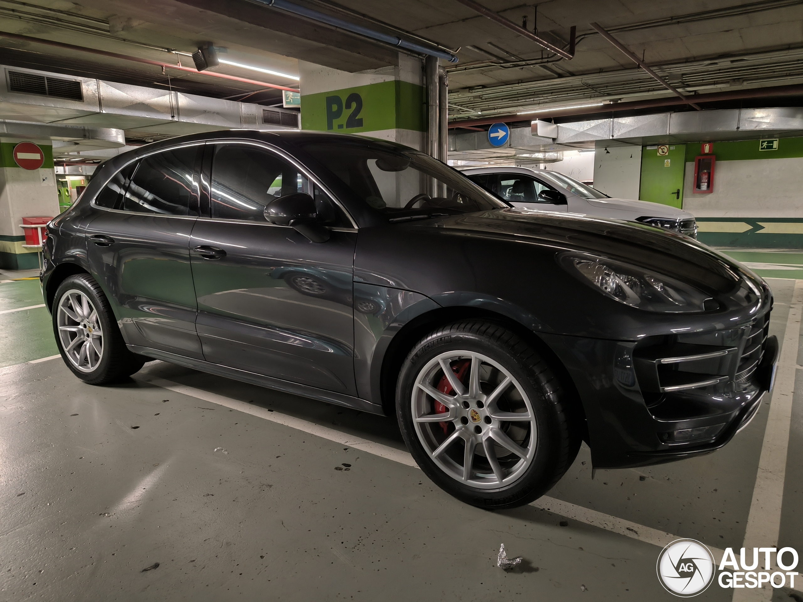 Porsche 95B Macan Turbo