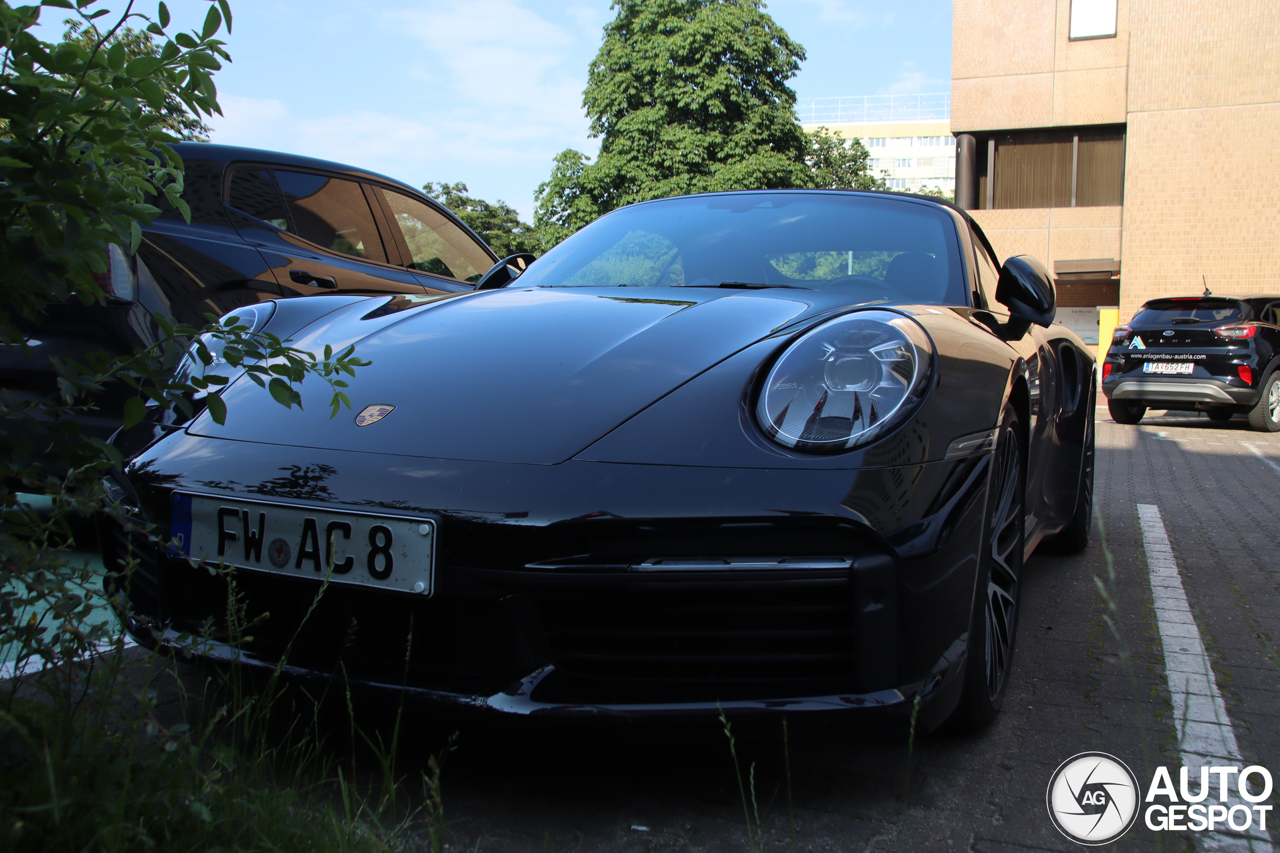 Porsche 992 Turbo Cabriolet