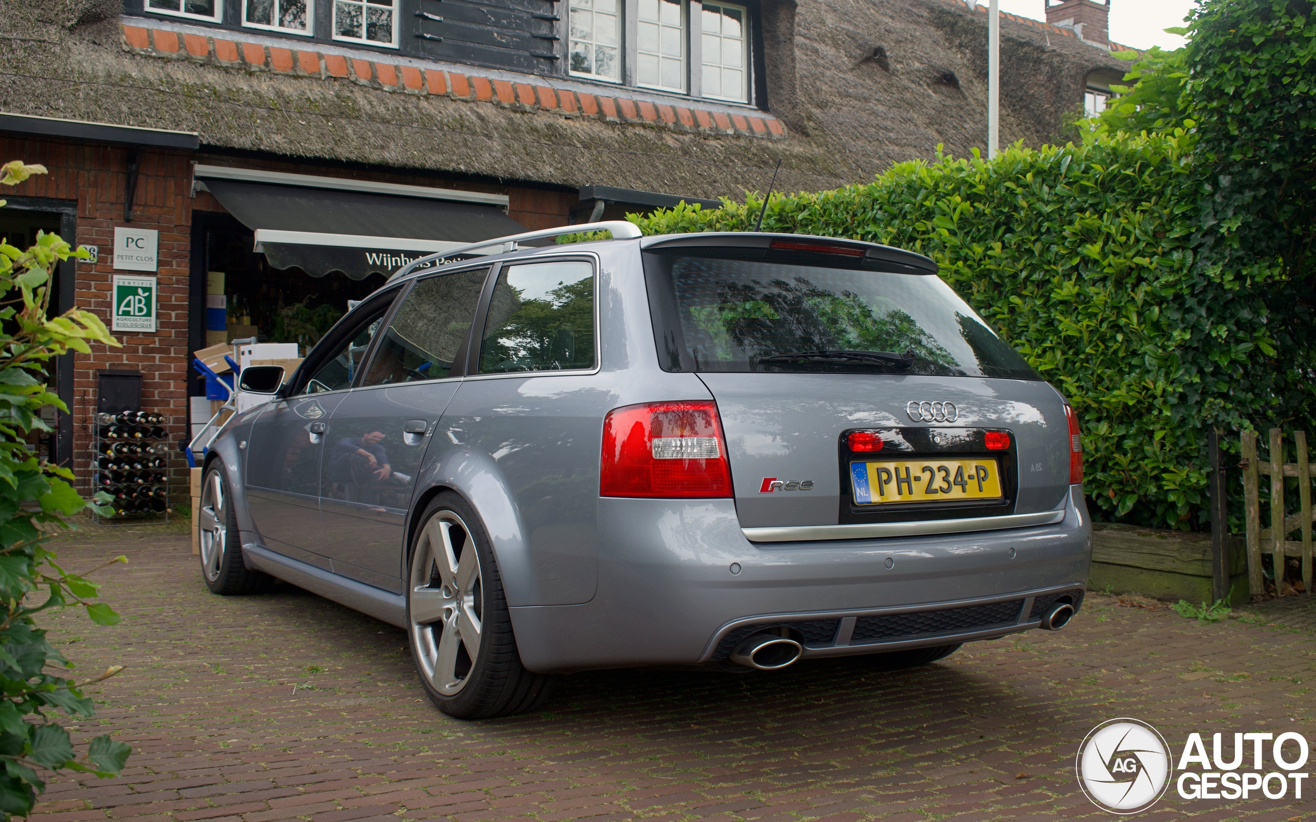 Audi RS6 Avant C5