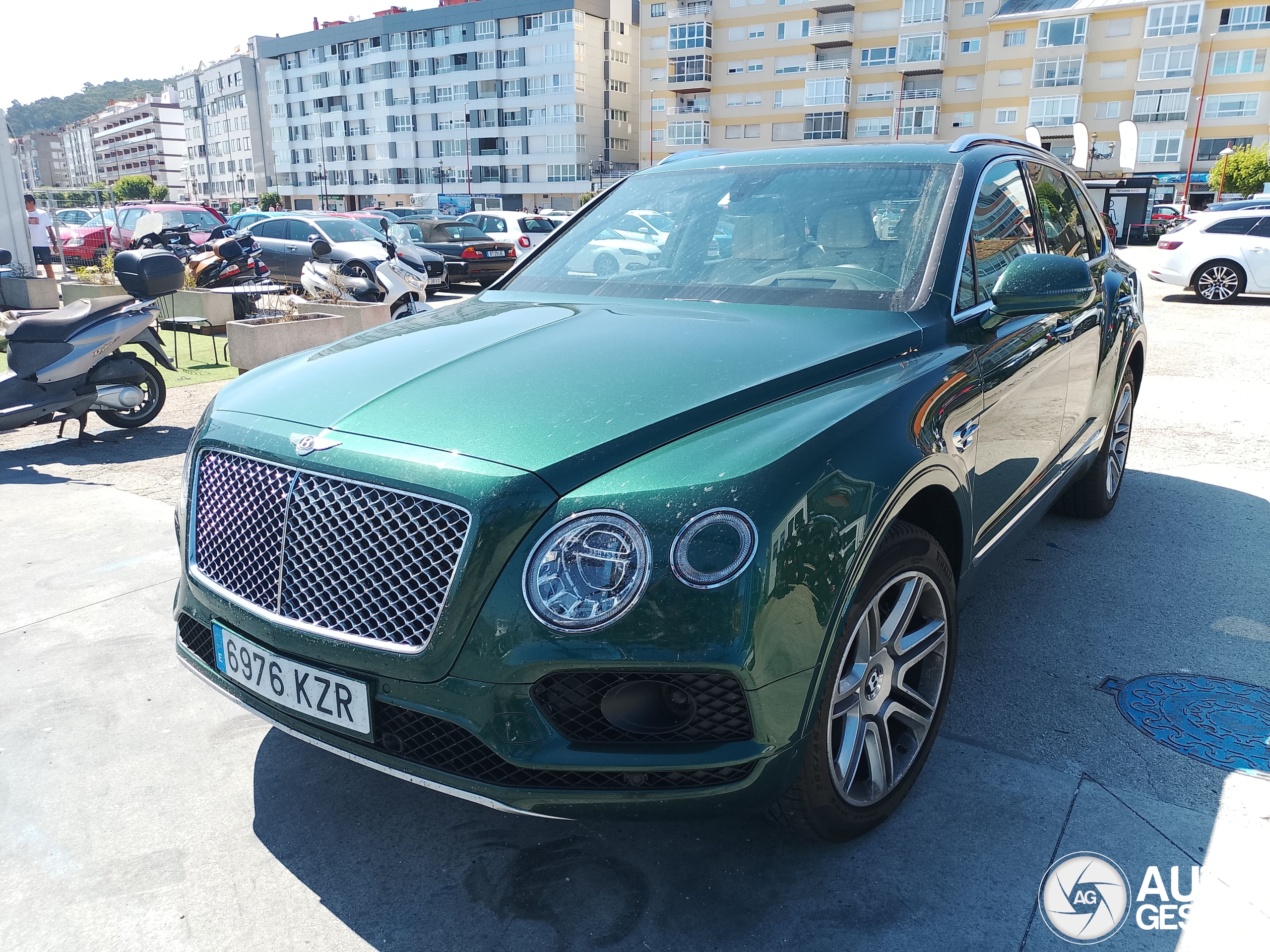 Bentley Bentayga V8