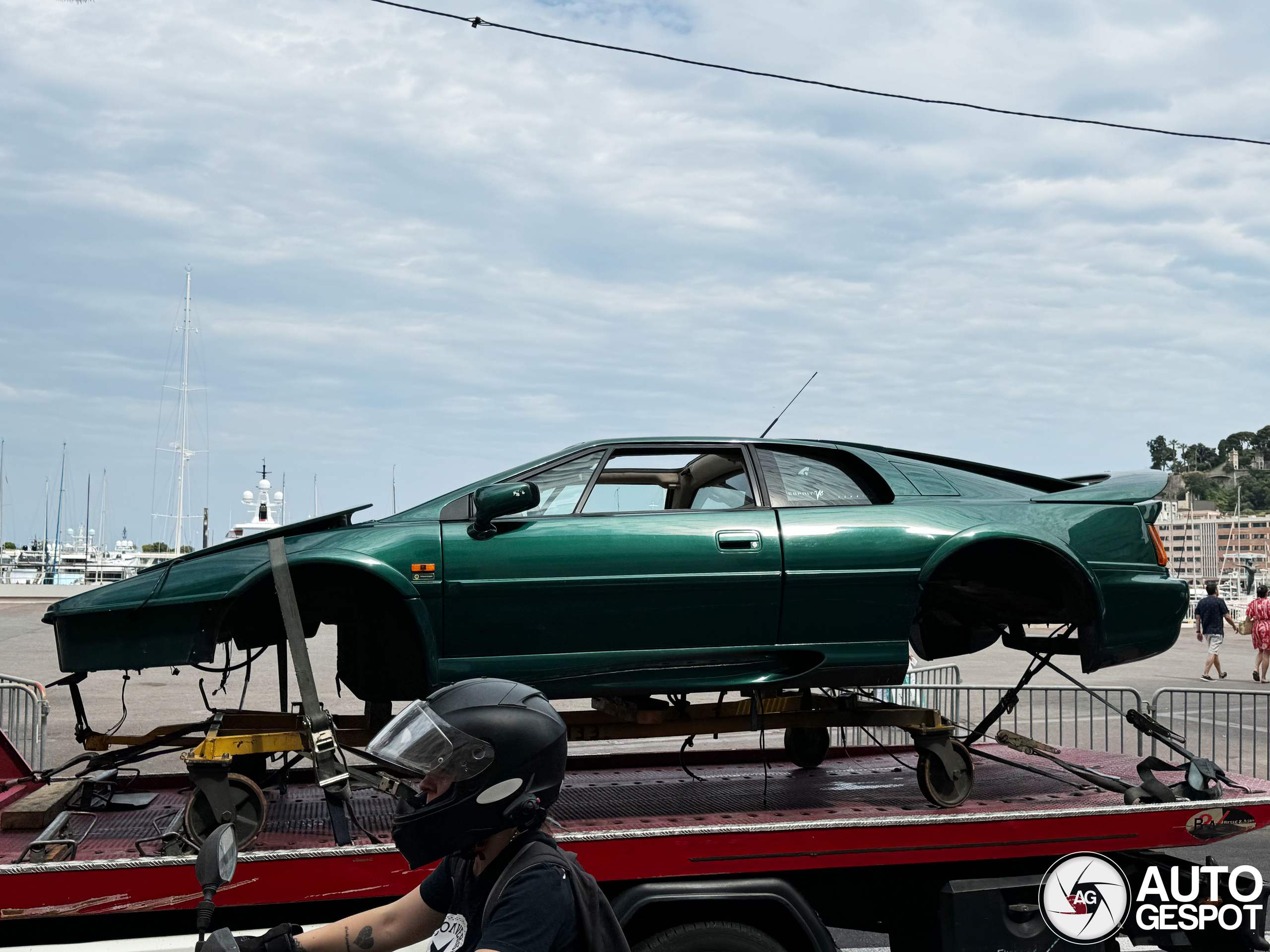 Lotus Esprit V8 GT