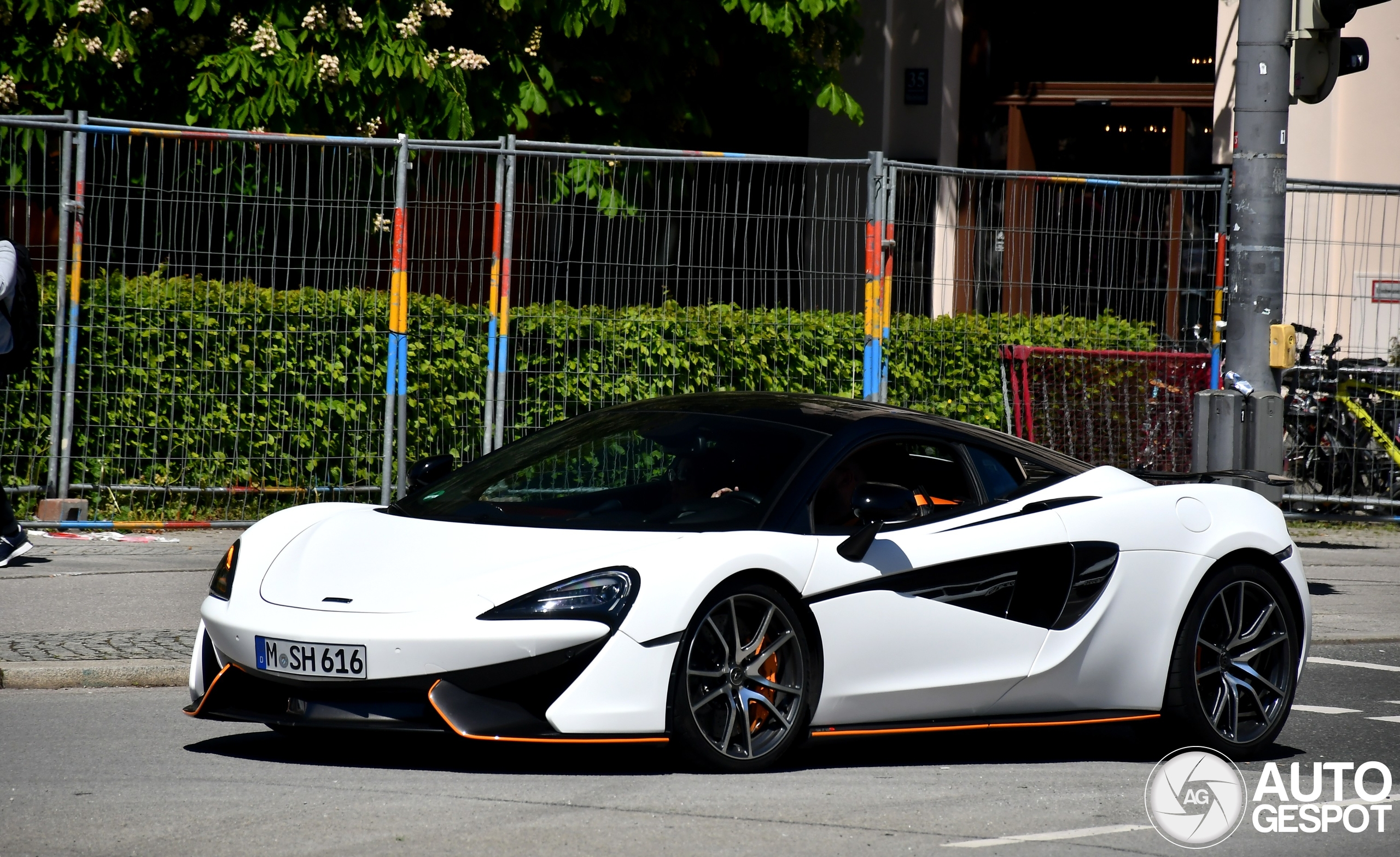 McLaren 570S