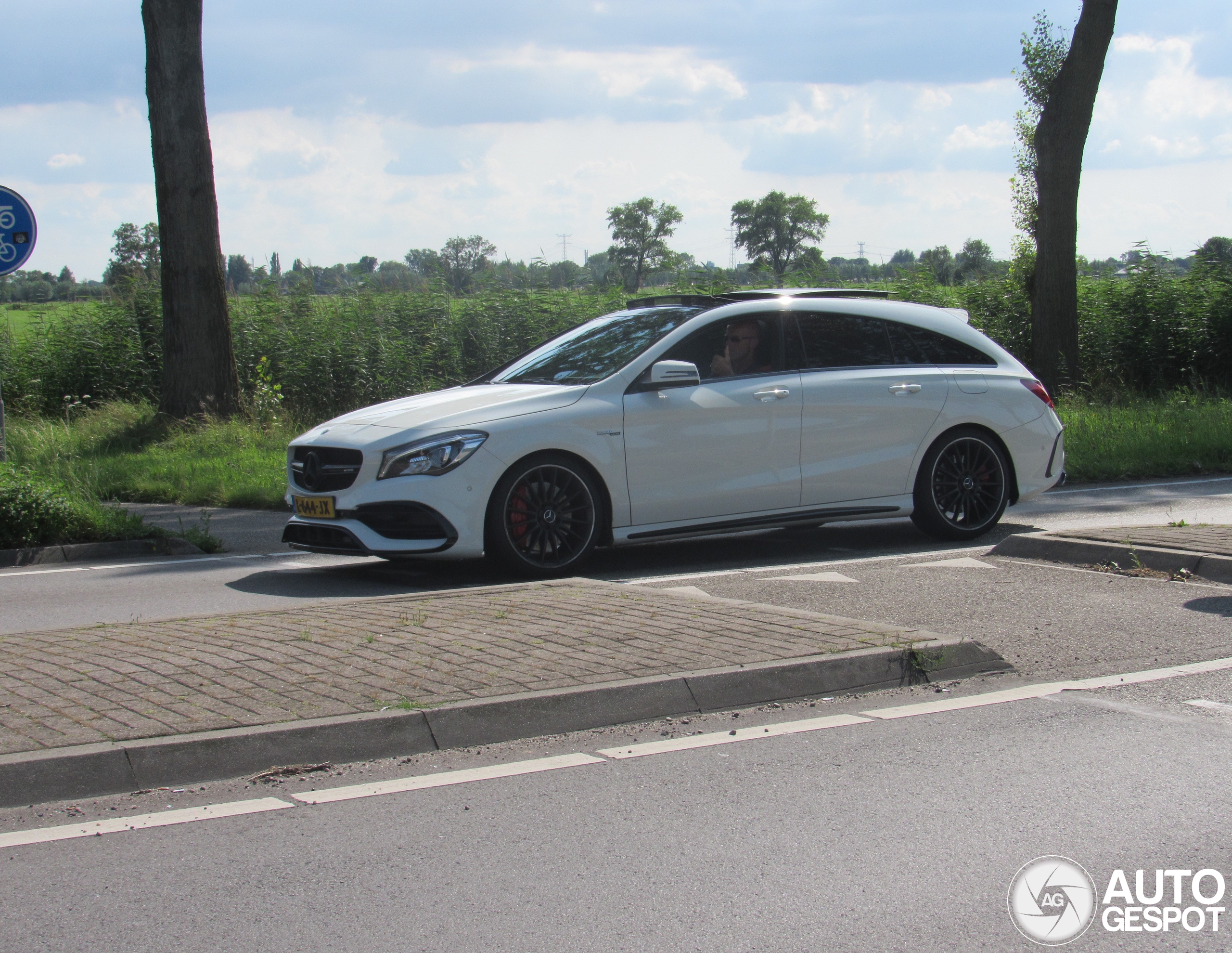 Mercedes-AMG CLA 45 Shooting Brake X117 2017