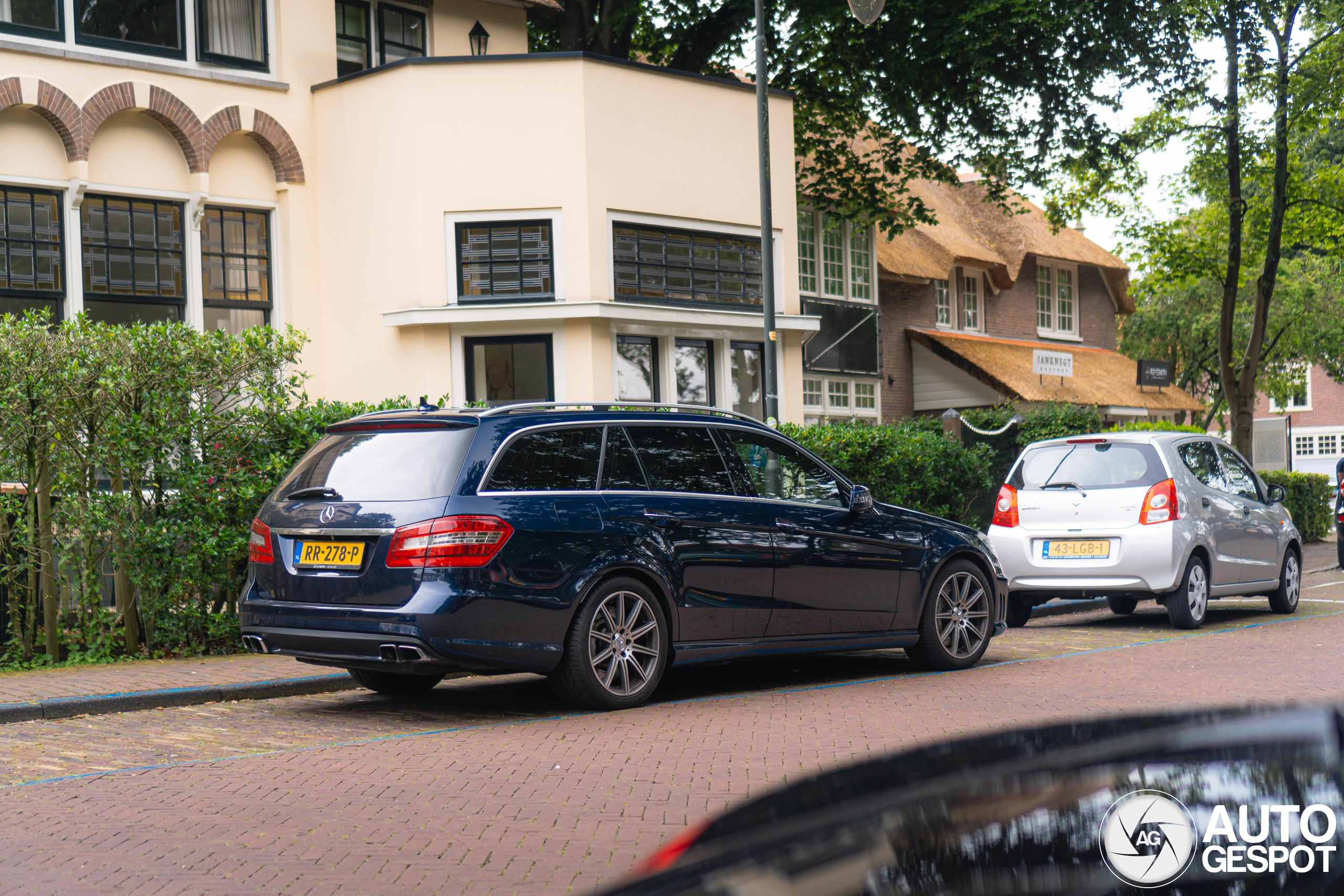 Mercedes-Benz E 63 AMG S212 V8 Biturbo