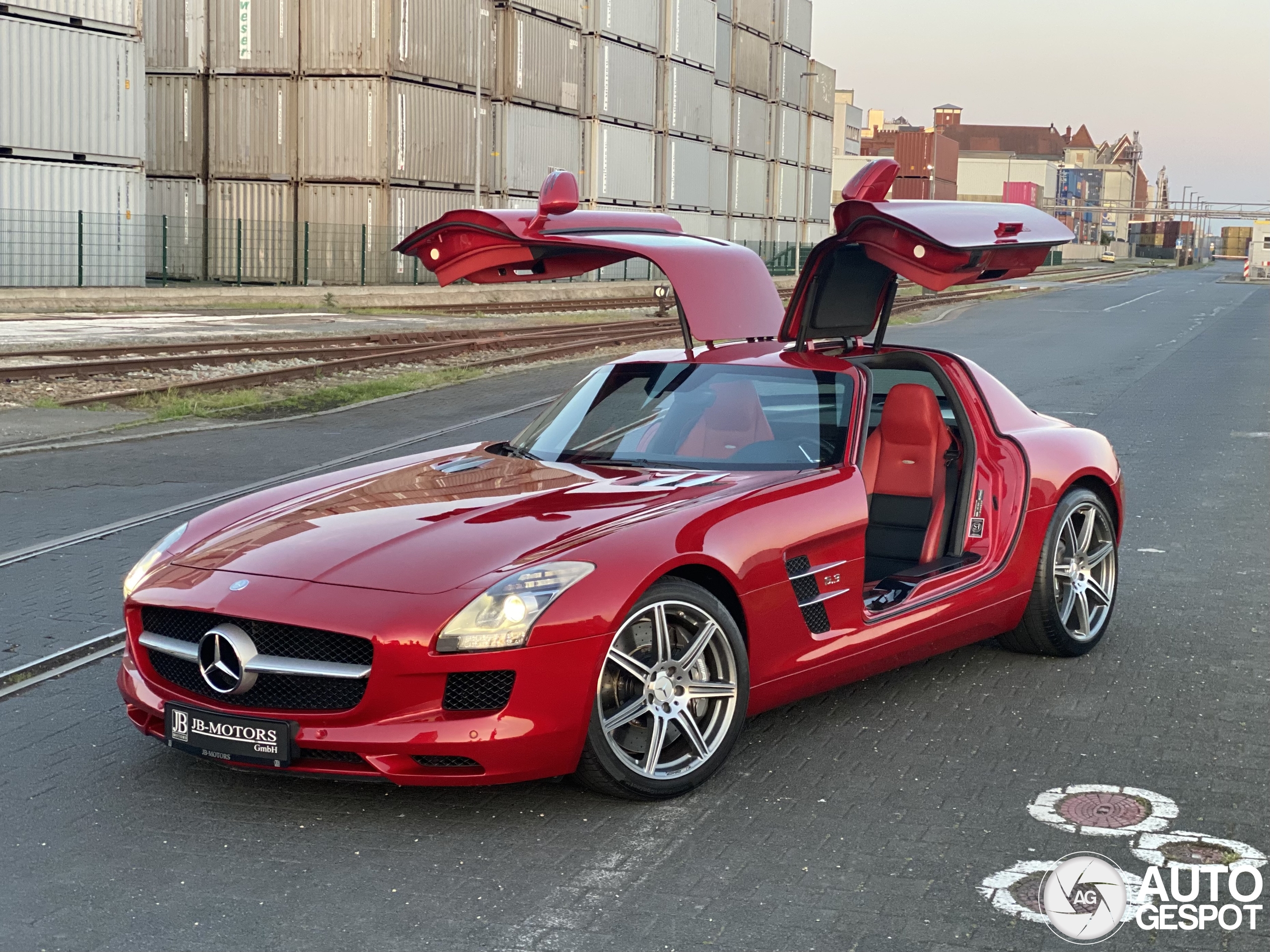 Mercedes-Benz SLS AMG