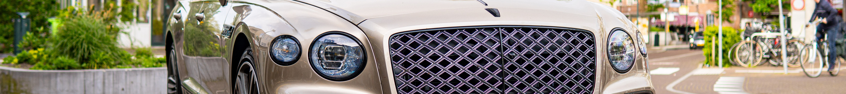 Bentley Flying Spur Hybrid Mulliner