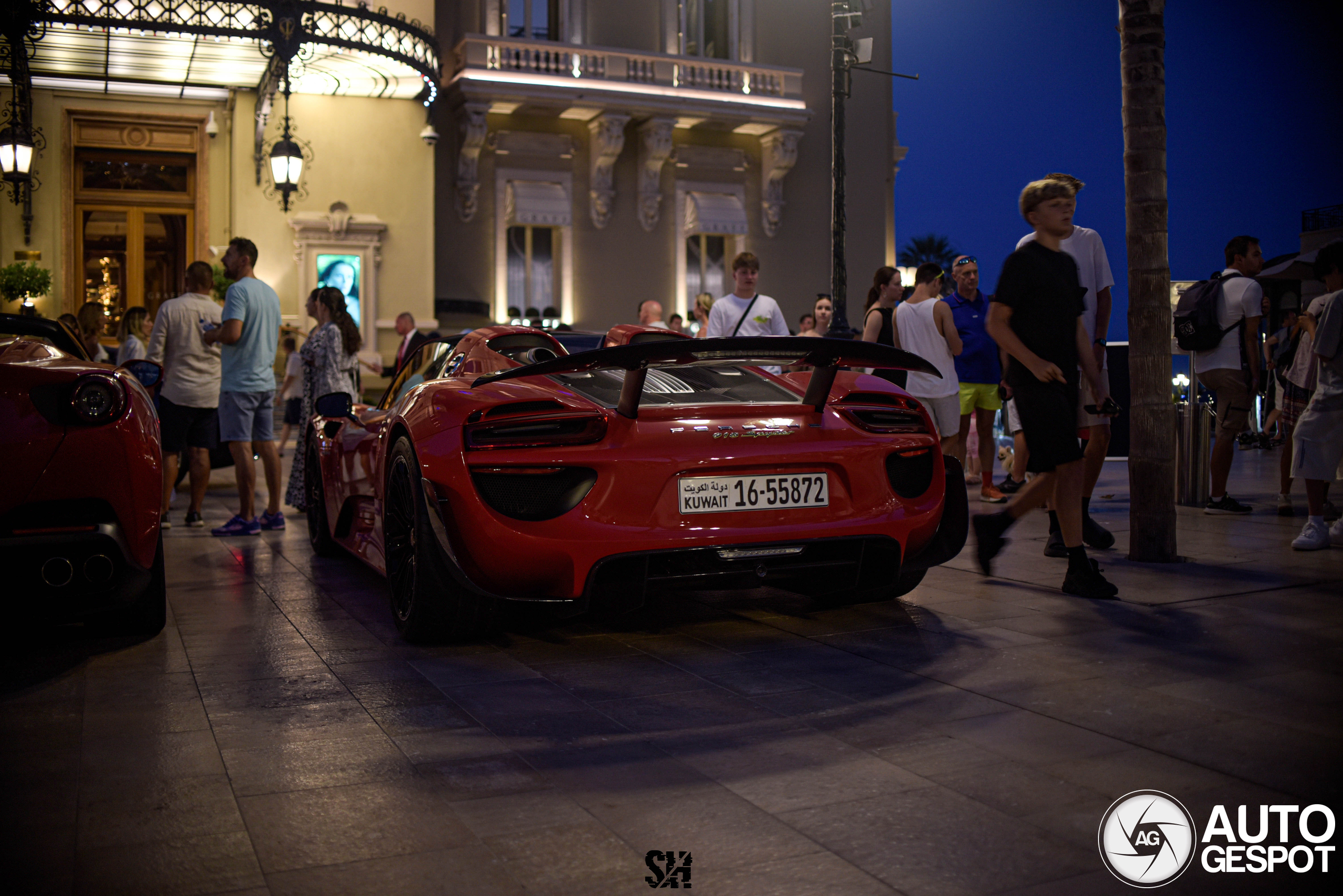 Porsche 918 Spyder Weissach Package