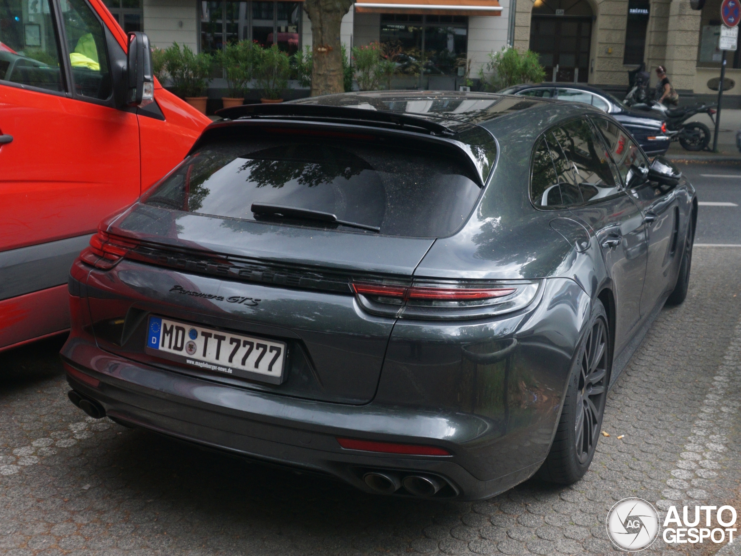 Porsche 971 Panamera GTS Sport Turismo