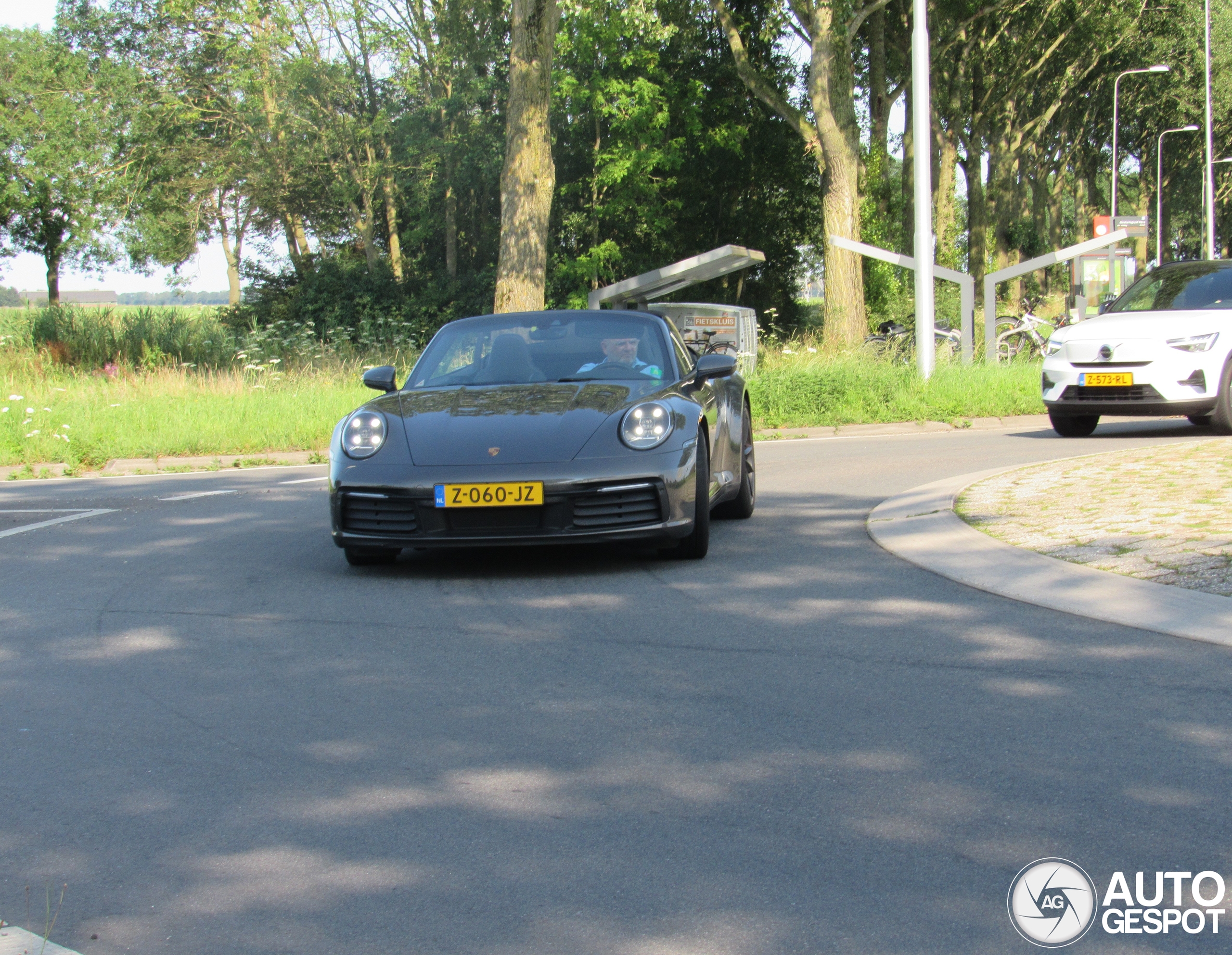 Porsche 992 Carrera 4S