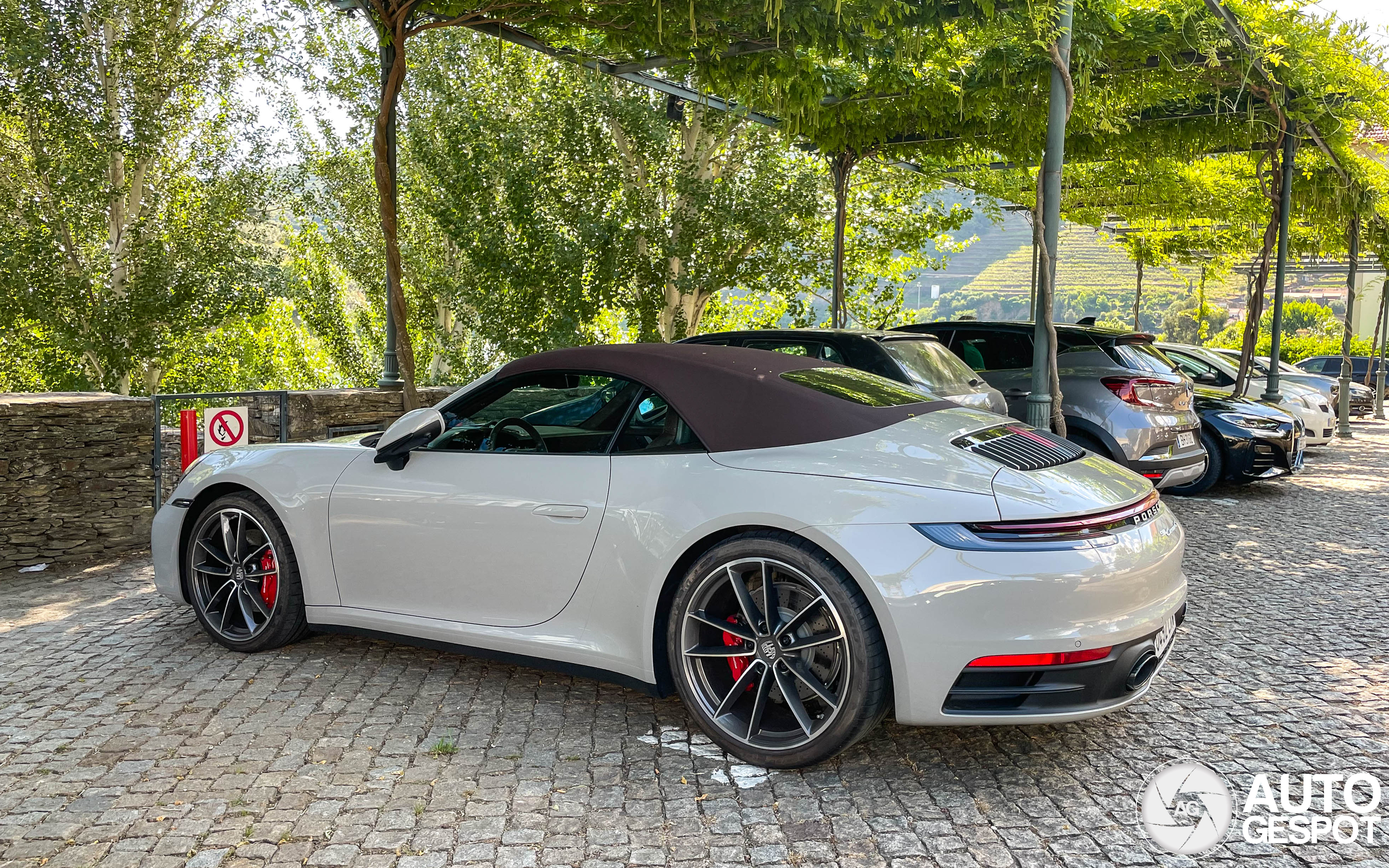 Porsche 992 Carrera 4S Cabriolet