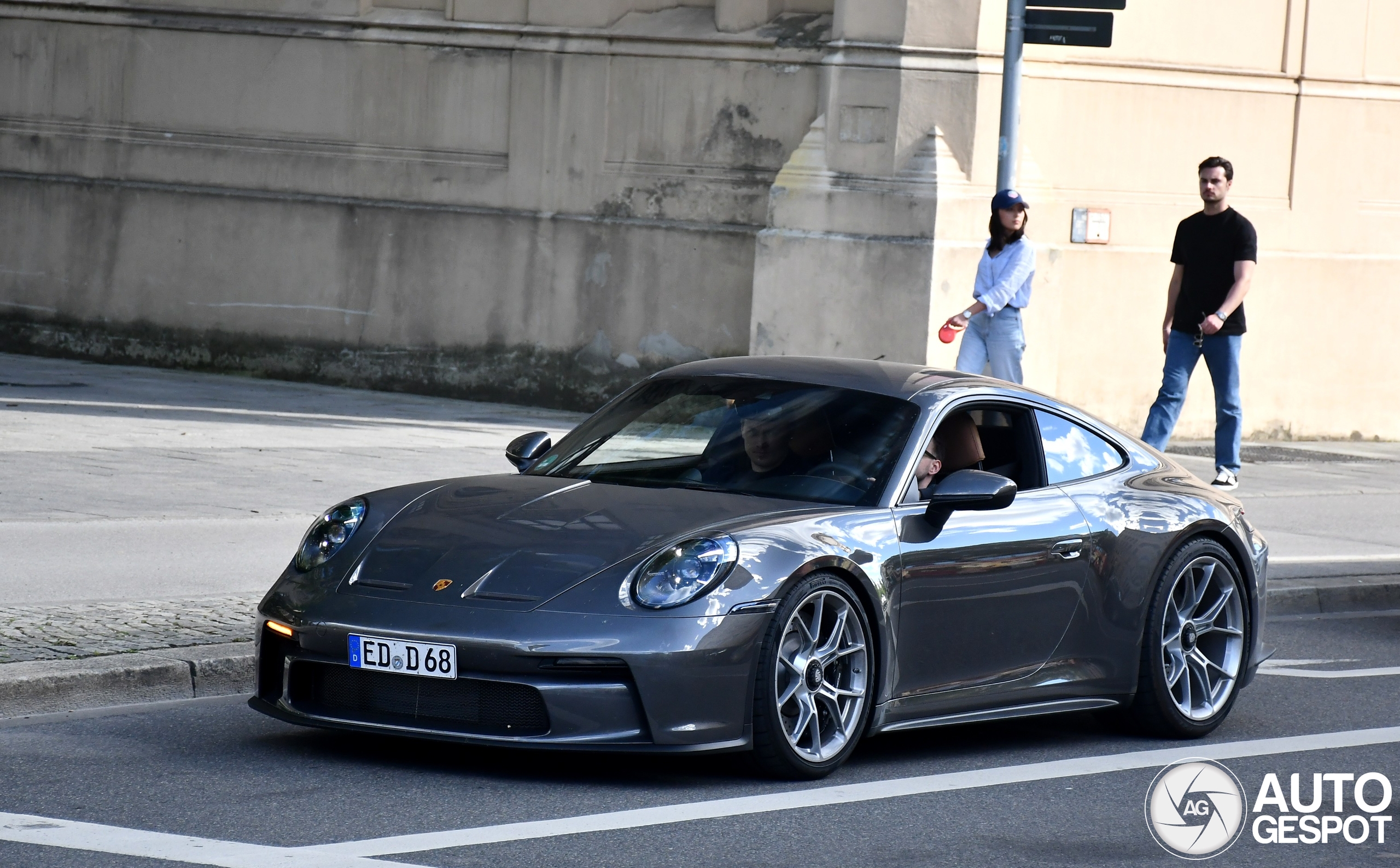 Porsche 992 GT3 Touring