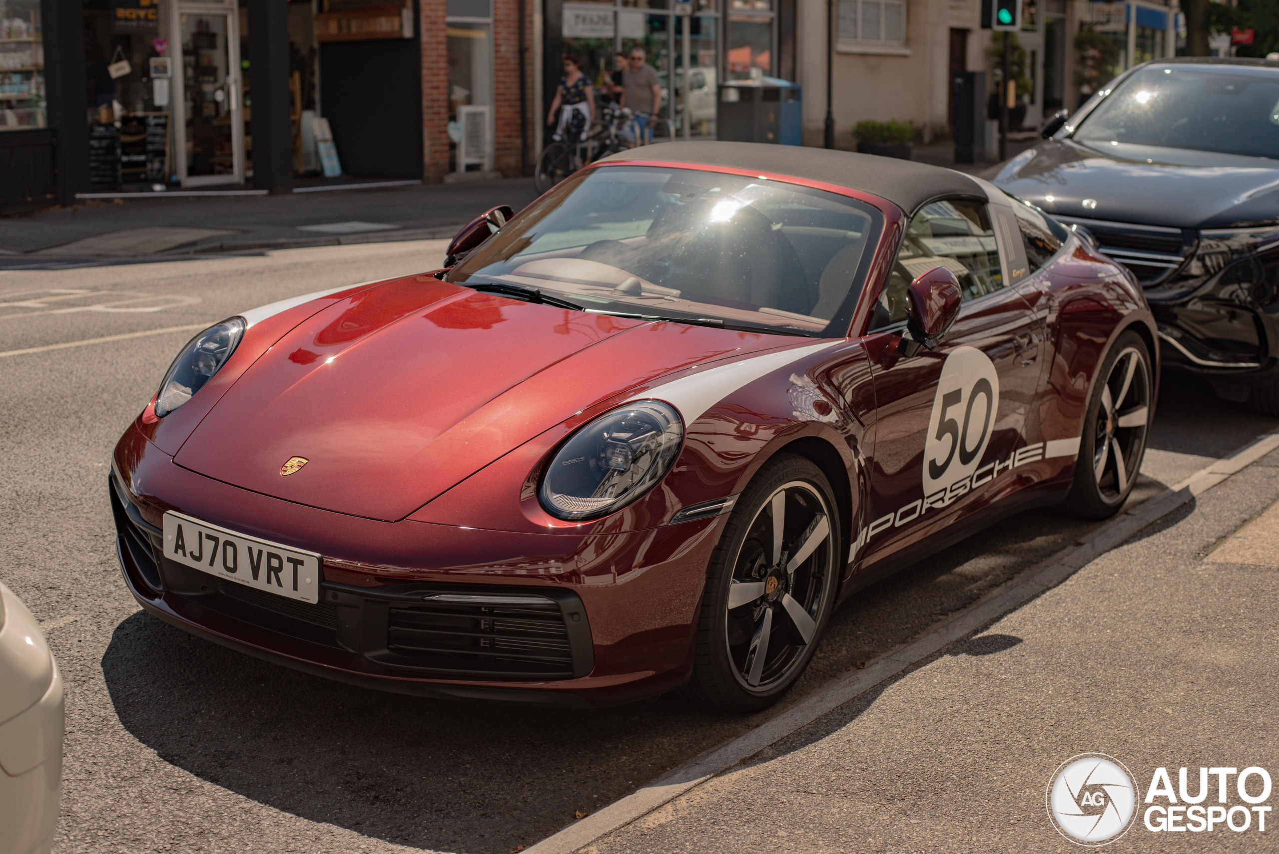 Porsche 992 Targa 4S Heritage Design Edition