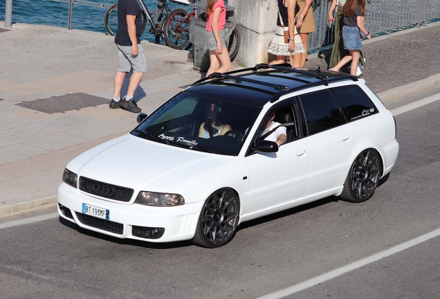 Audi RS4 Avant B5