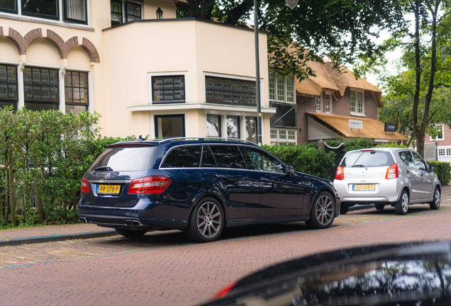 Mercedes-Benz E 63 AMG S212 V8 Biturbo