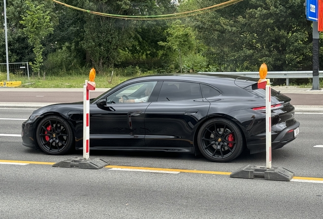 Porsche Taycan GTS Sport Turismo