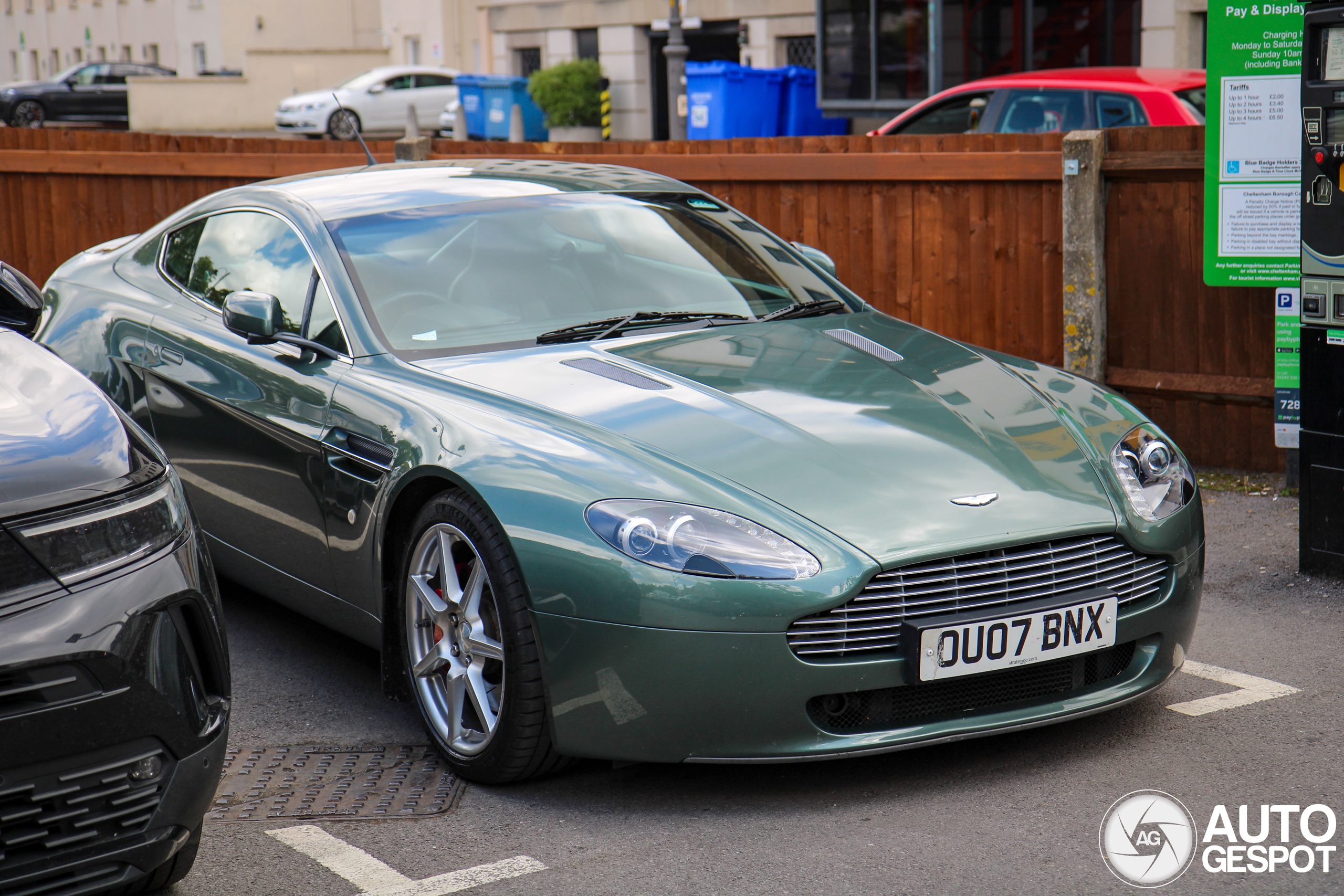 Aston Martin V8 Vantage