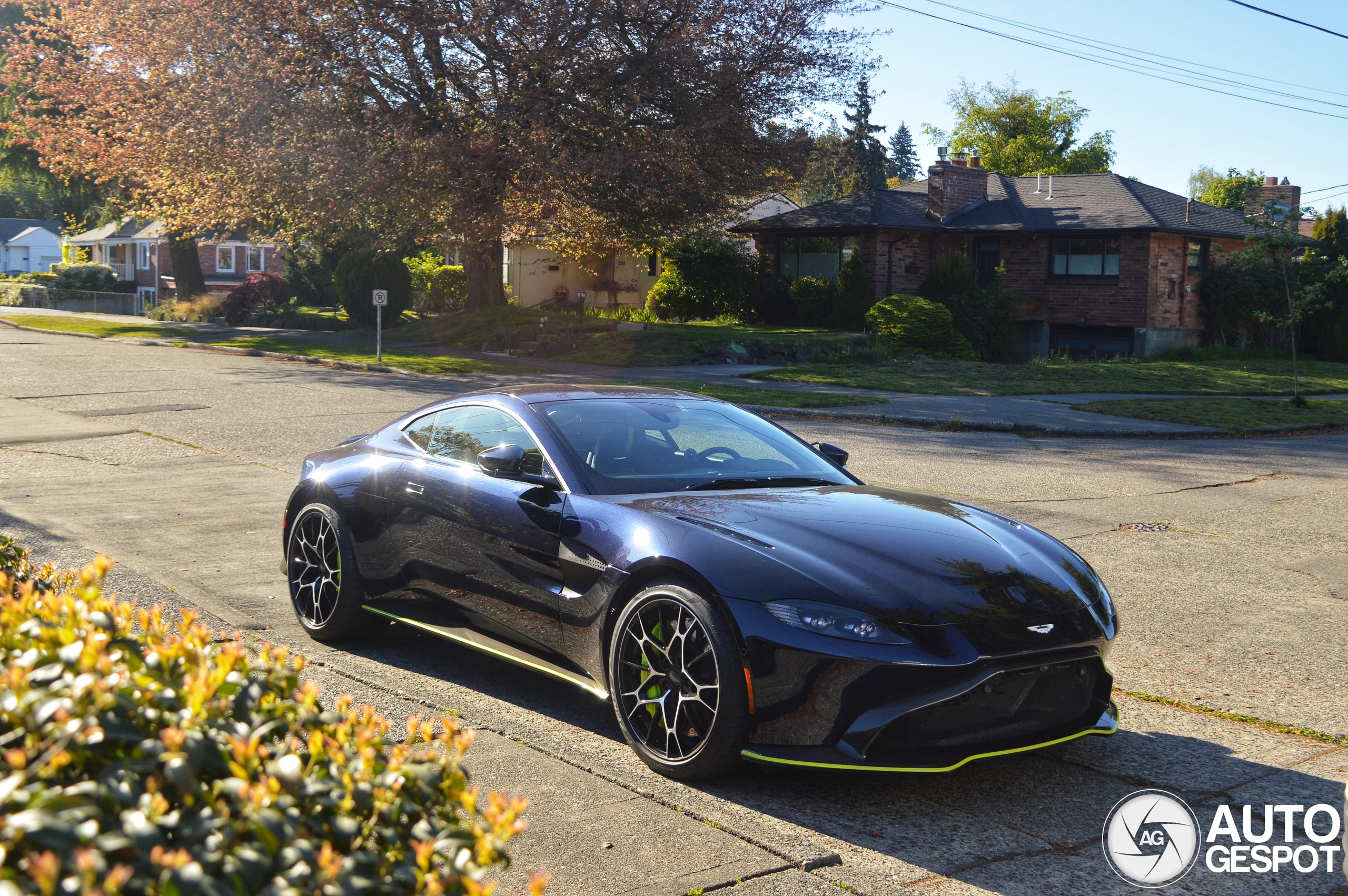 Aston Martin V8 Vantage AMR 2019