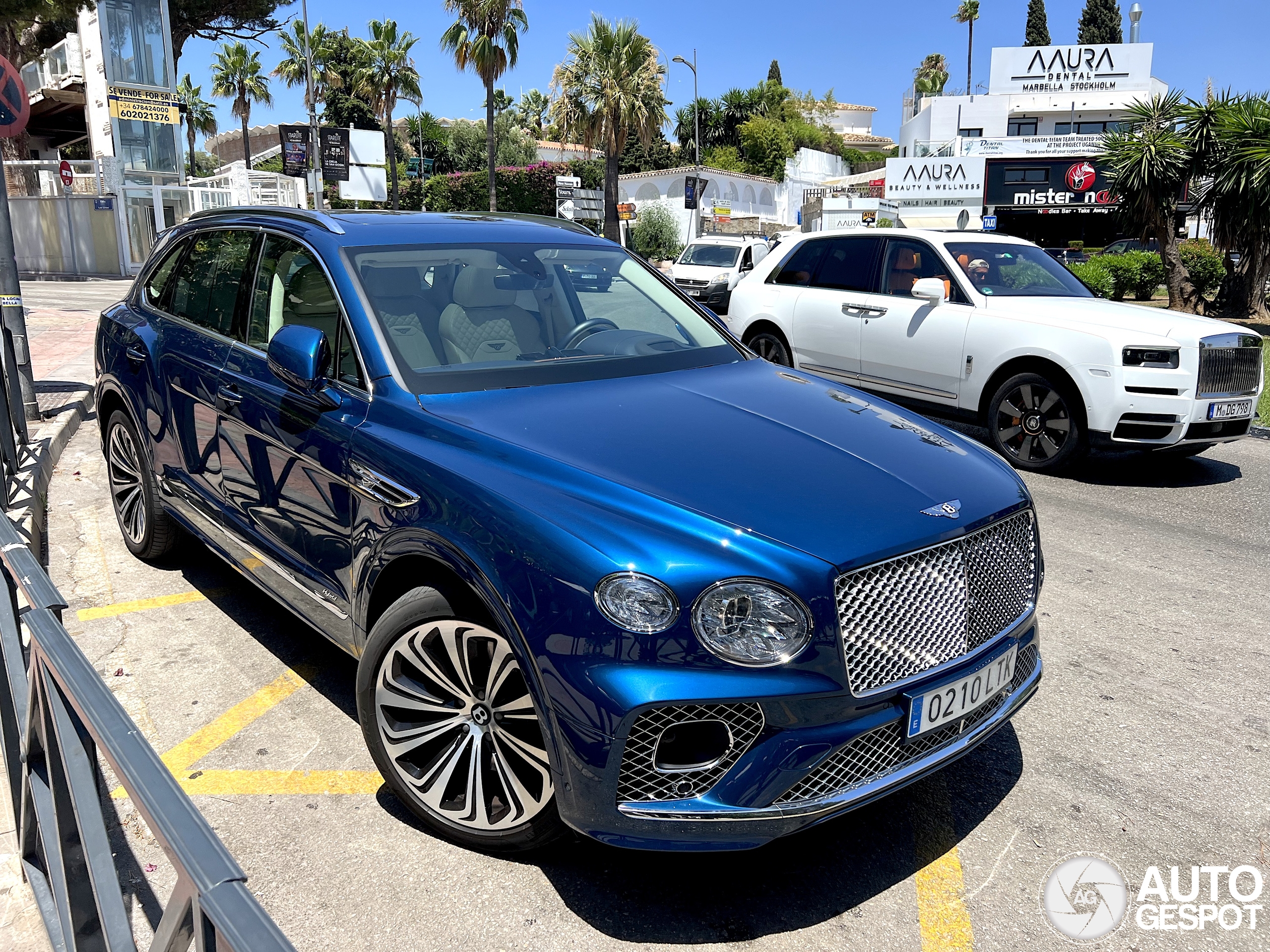 Bentley Bentayga Hybrid 2021