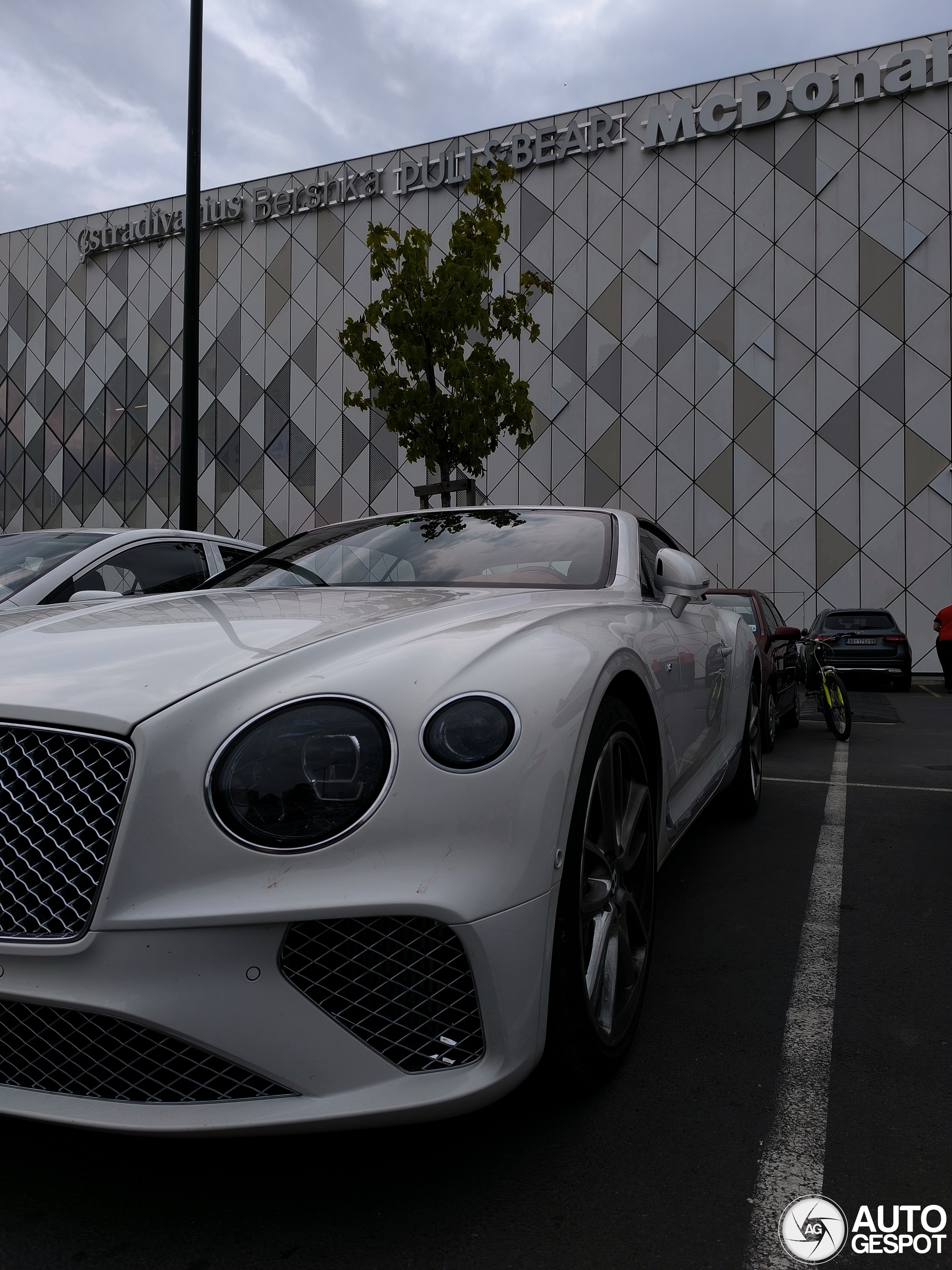 Bentley Continental GTC V8 2020