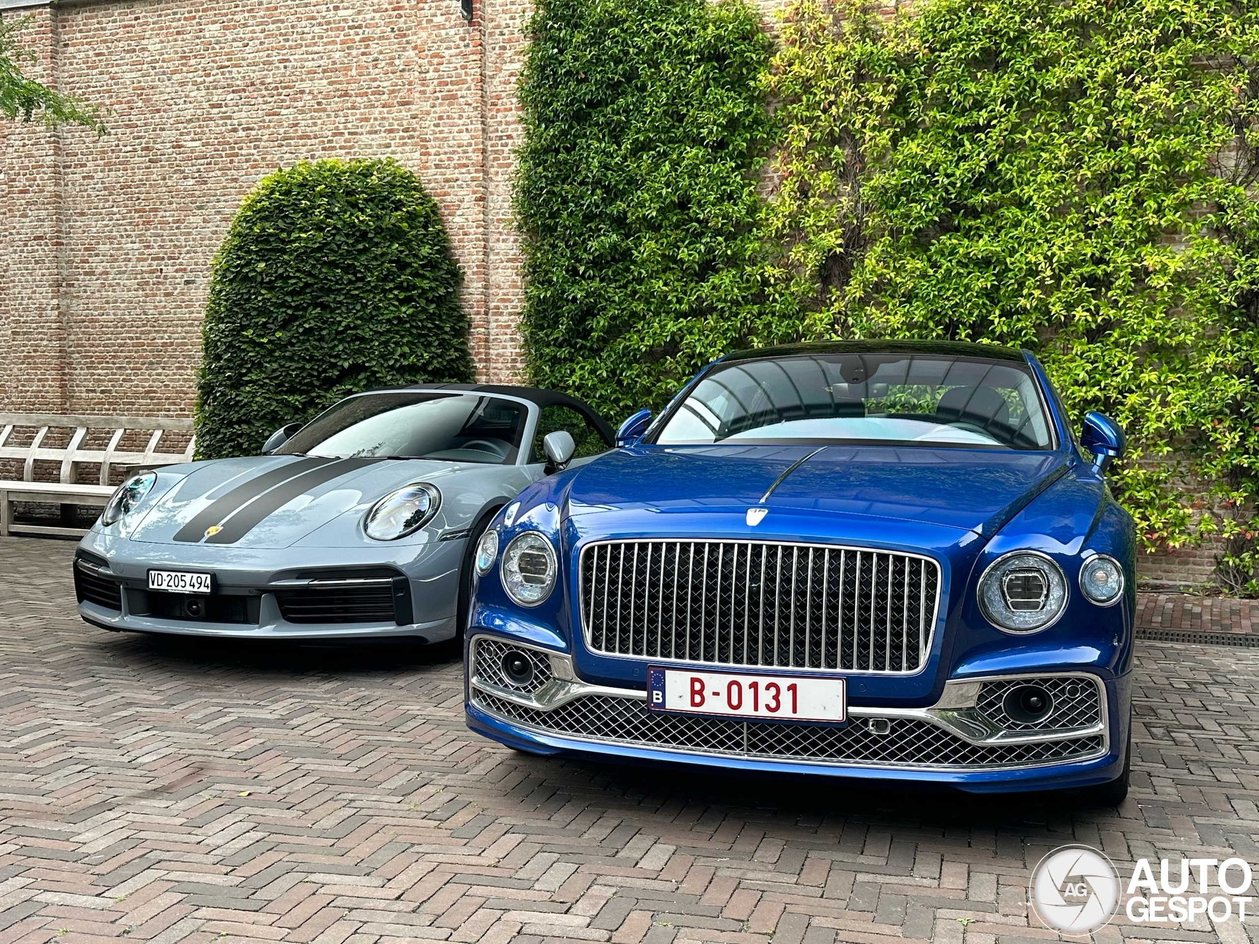 Bentley Flying Spur Hybrid Azure