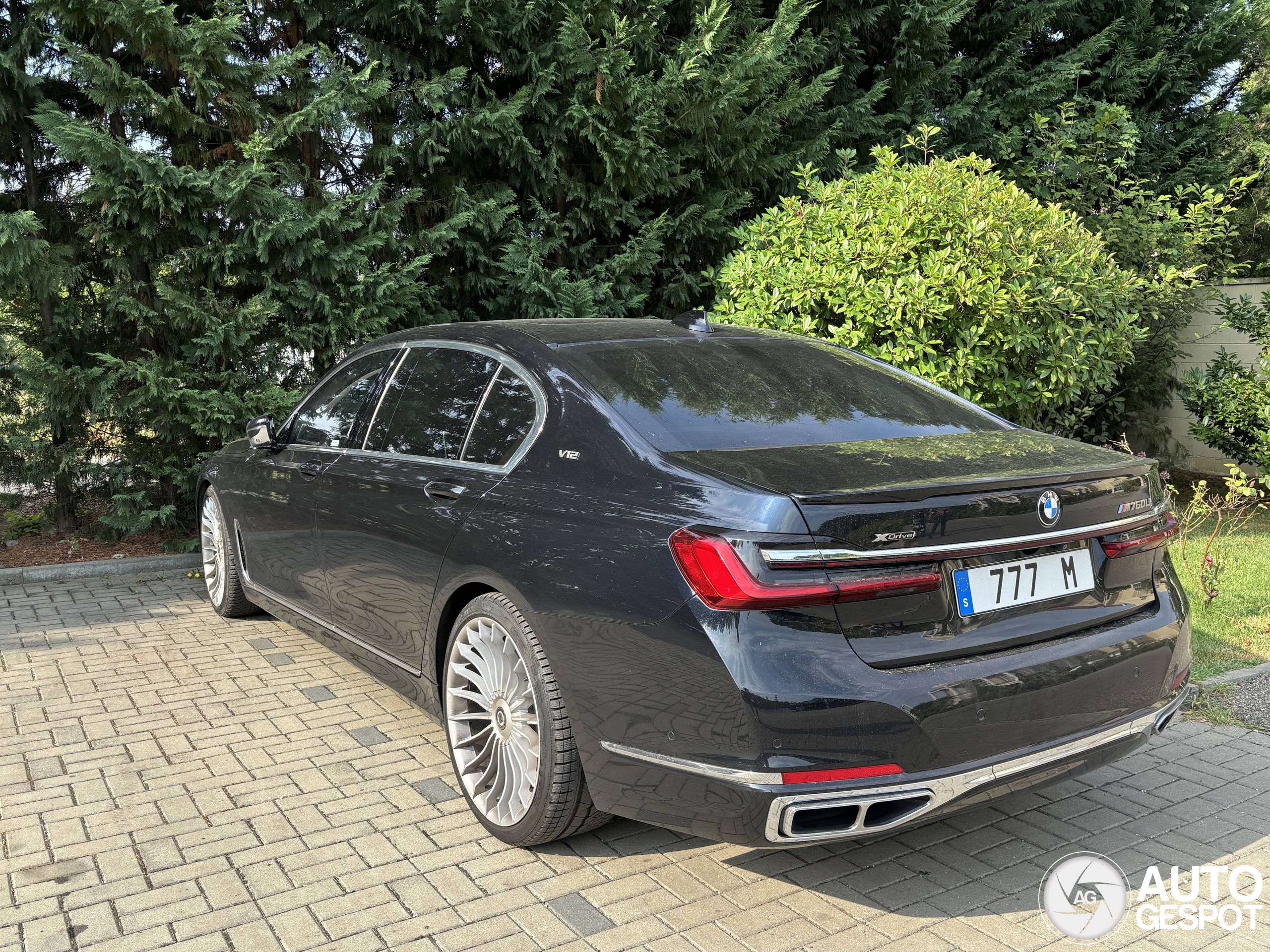 BMW M760Li xDrive 2019