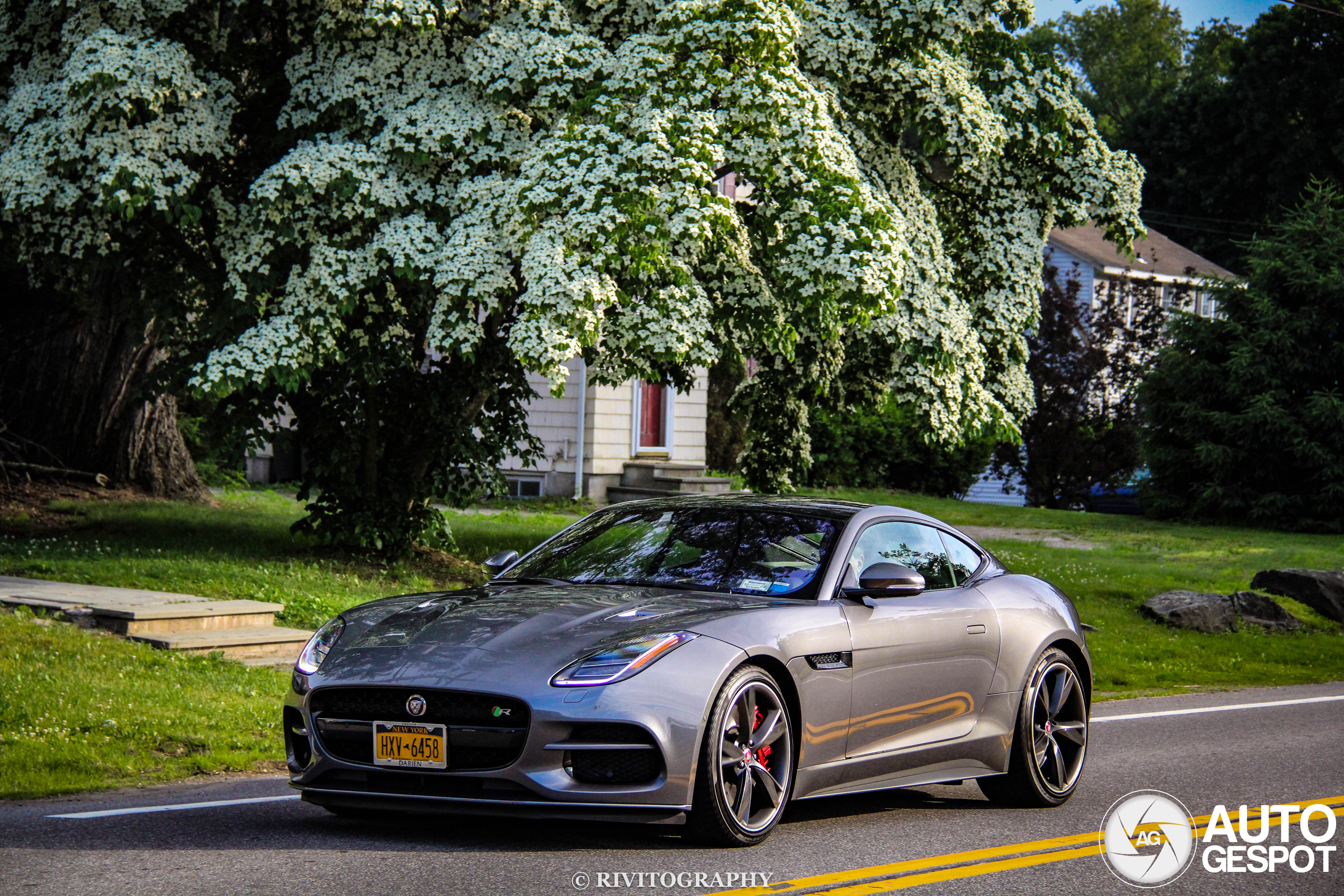 Jaguar F-TYPE R Coupé