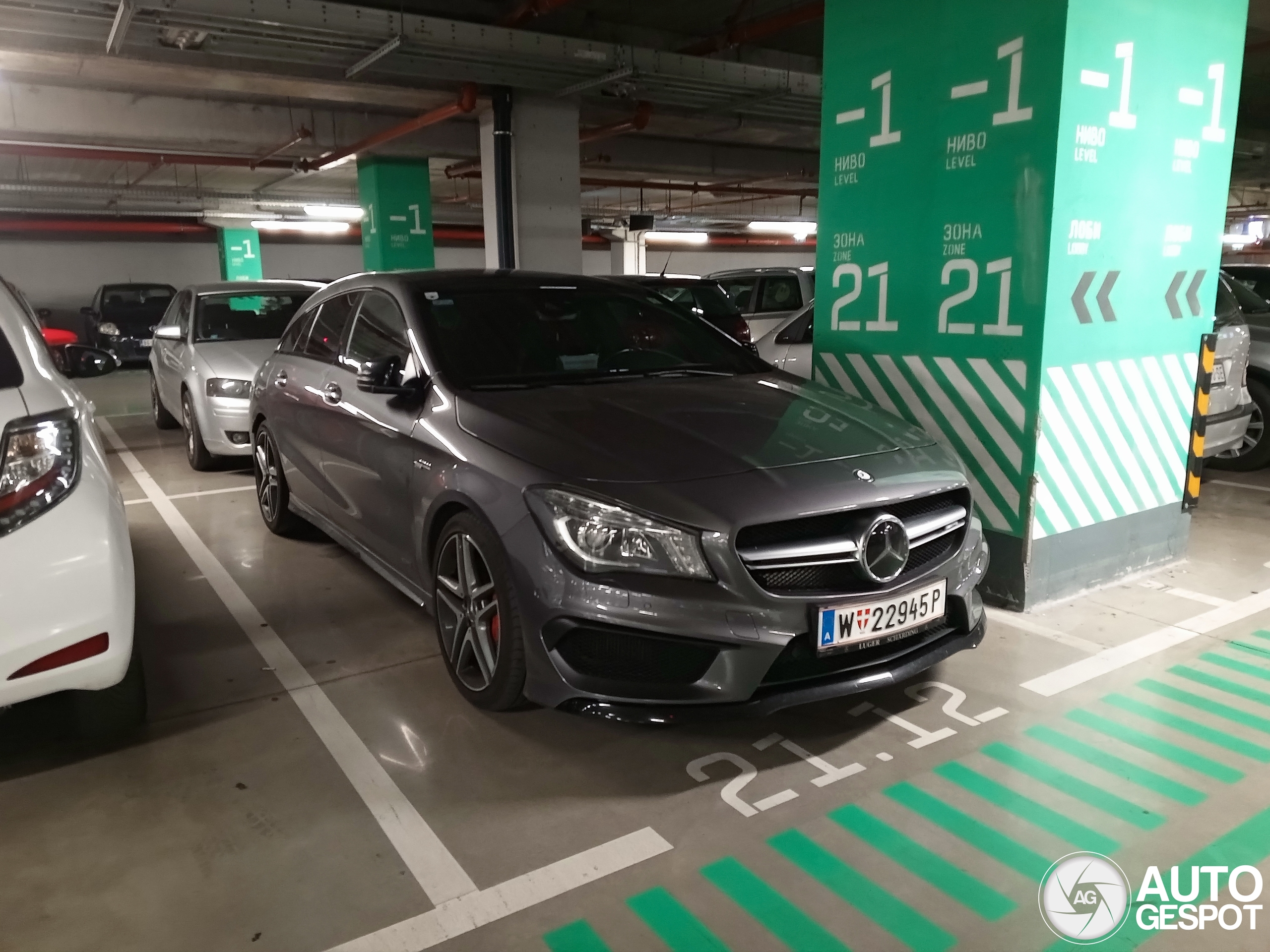 Mercedes-AMG CLA 45 Shooting Brake X117